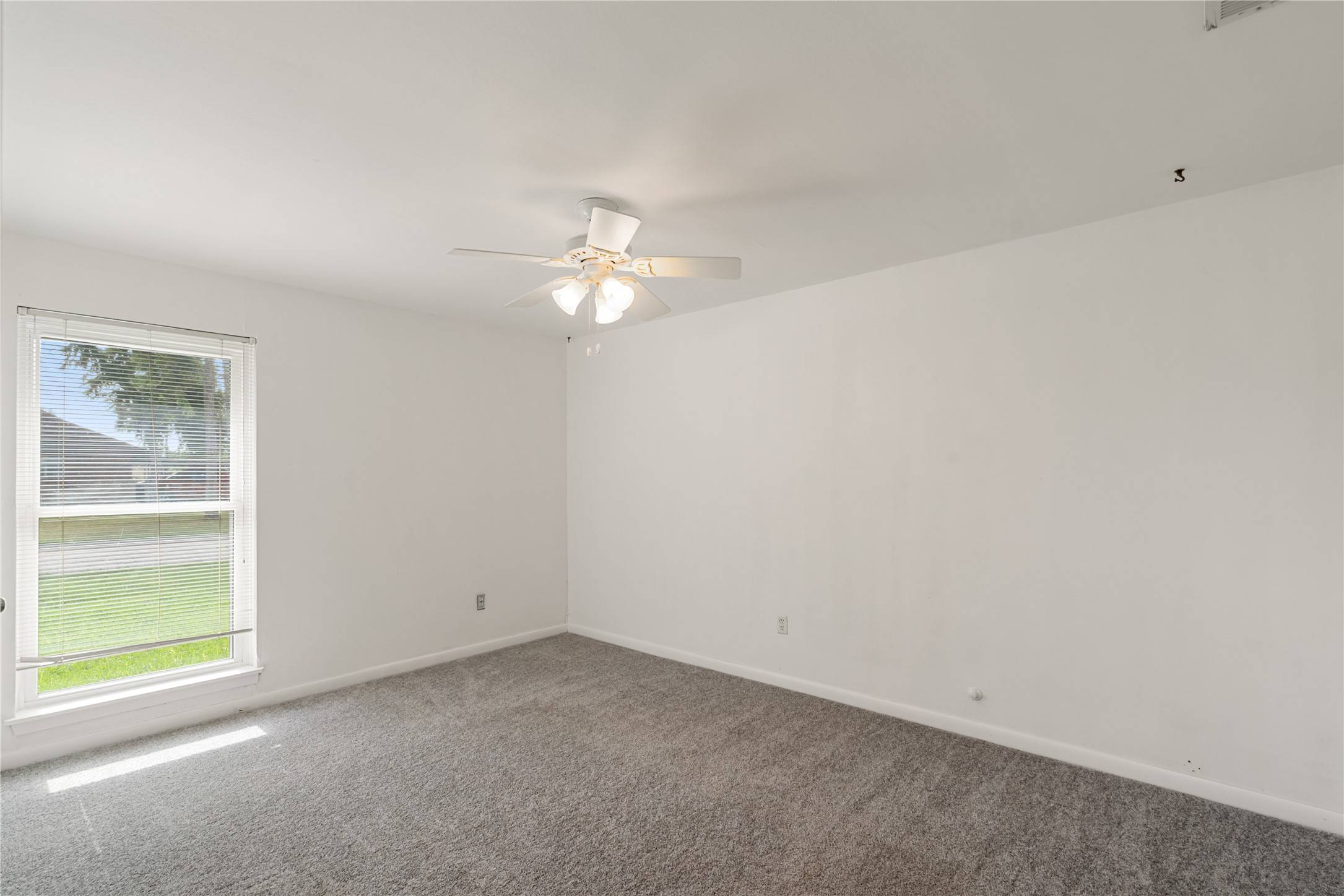 Pasadena, TX 77502,2210 Chestnut LN