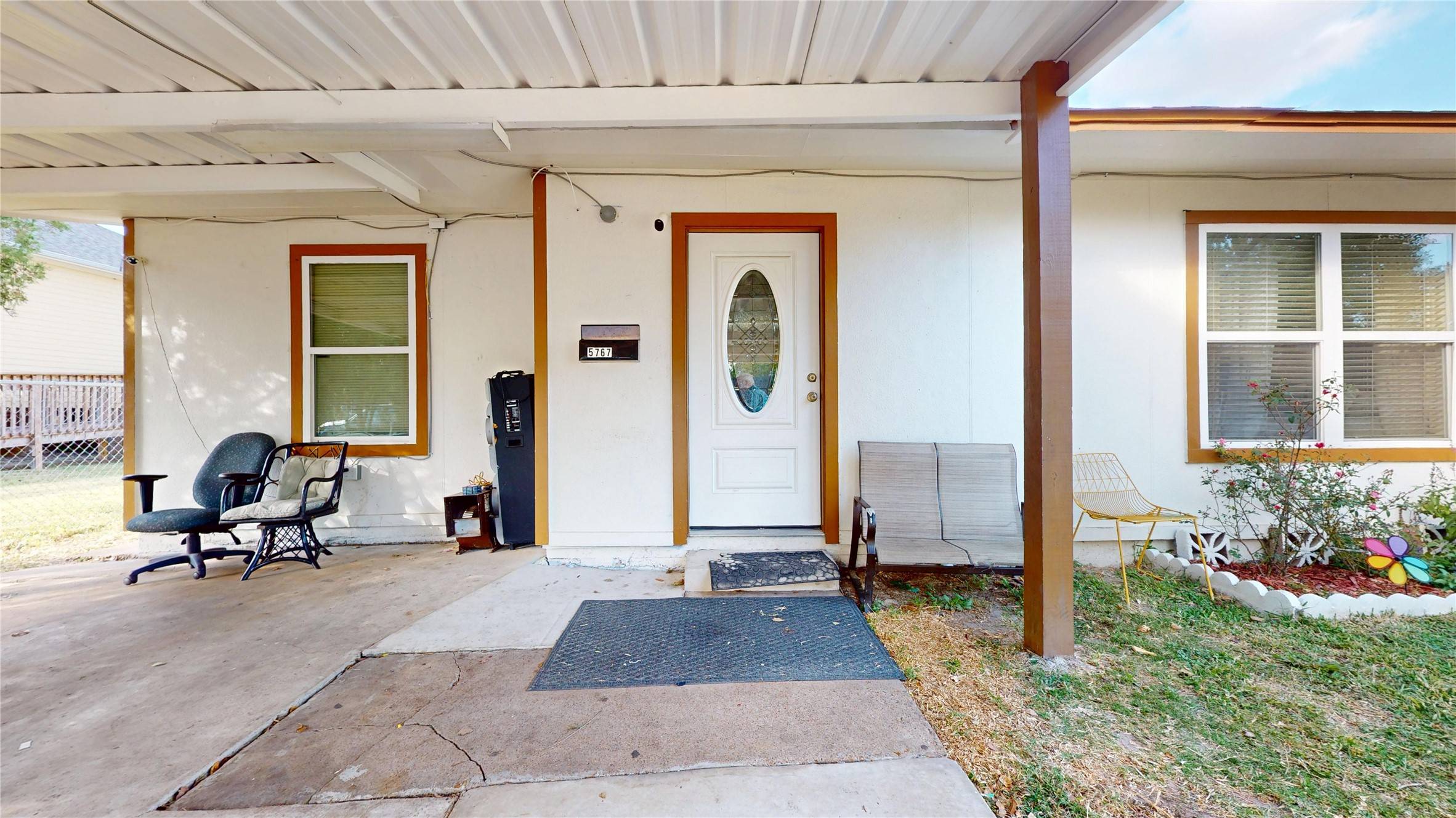 Houston, TX 77033,5767 Belcrest ST