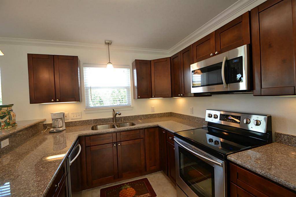 San Leon, TX 77539,290 Debbie LN