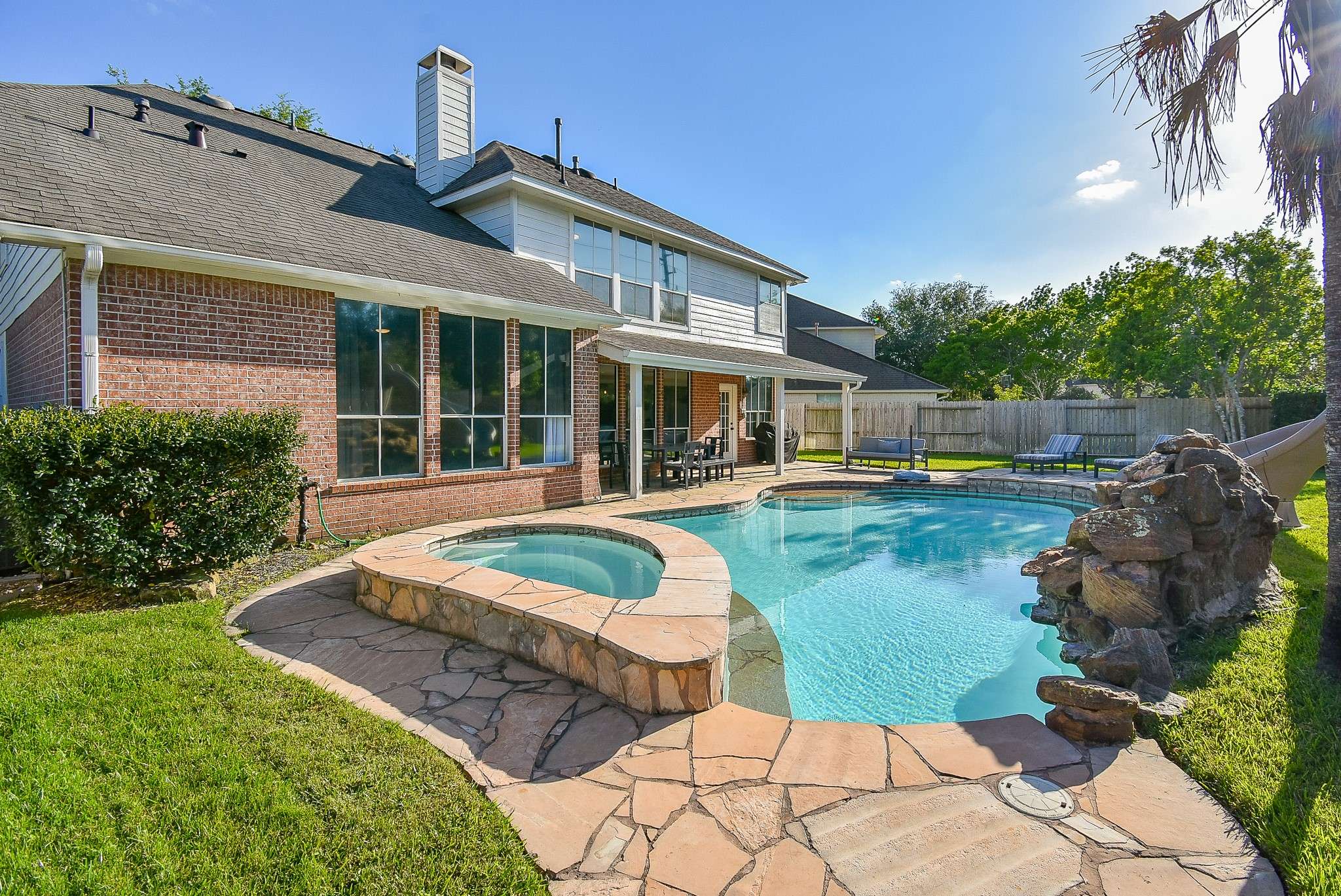 Sugar Land, TX 77479,5926 Brook Bend DR
