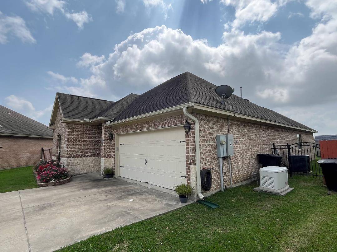 Nederland, TX 77627,2411 Avenue M