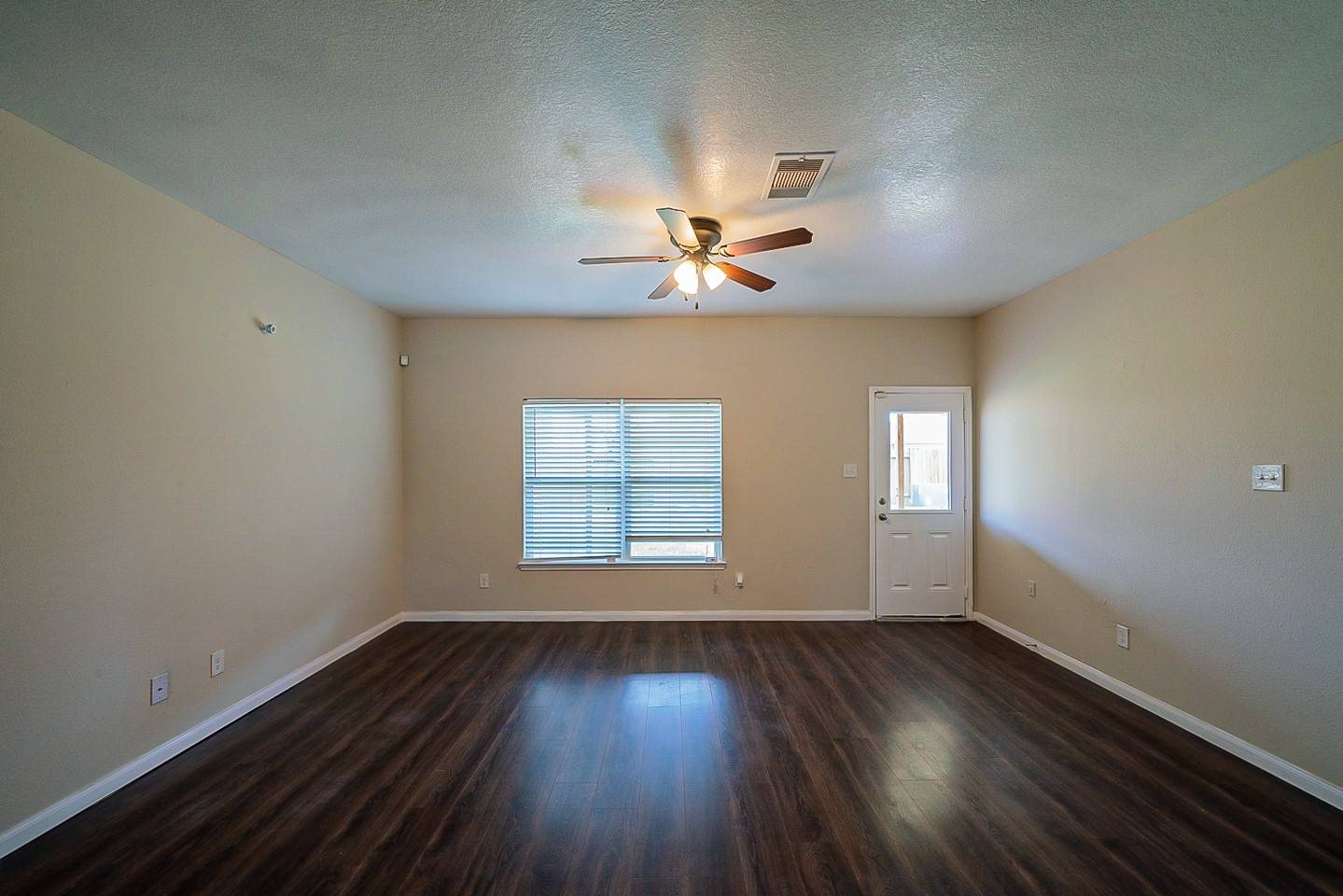 Pinehurst, TX 77362,12027 Fairquarter LN