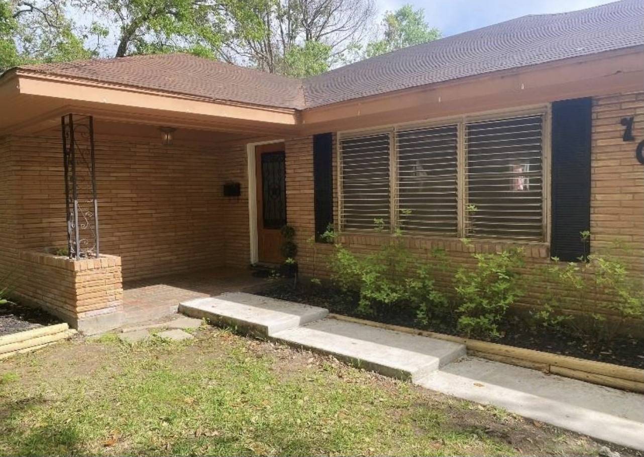 Hitchcock, TX 77563,109 Wedgewood AVE