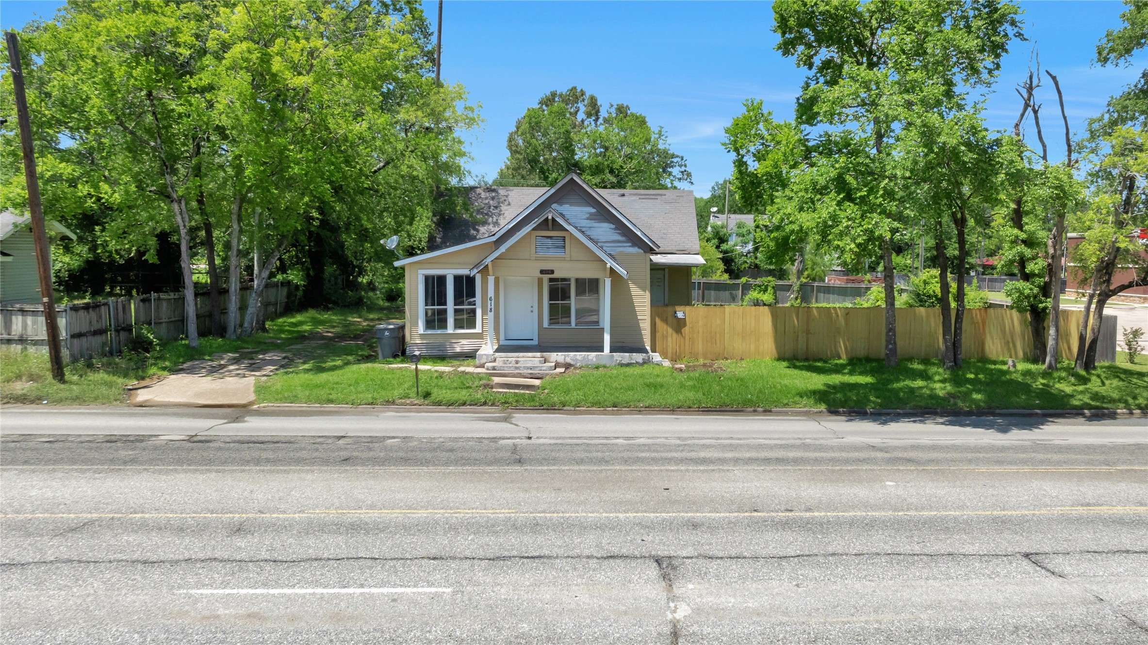 Lufkin, TX 75904,618 W Frank AVE