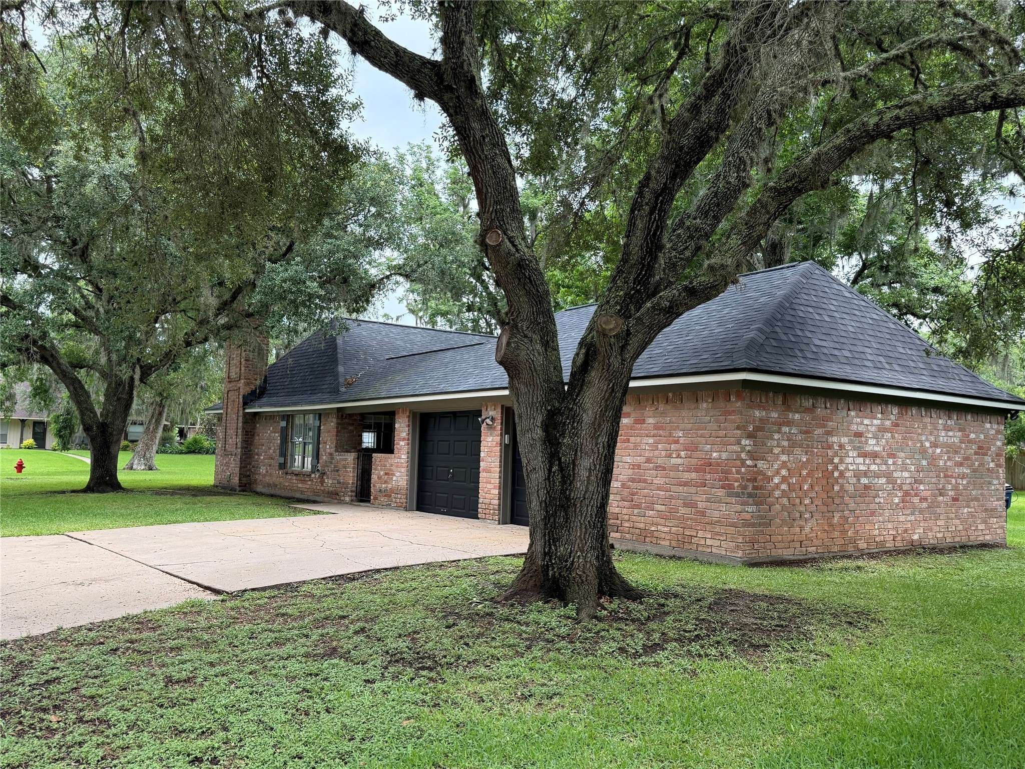 West Columbia, TX 77486,200 Wentworth DR