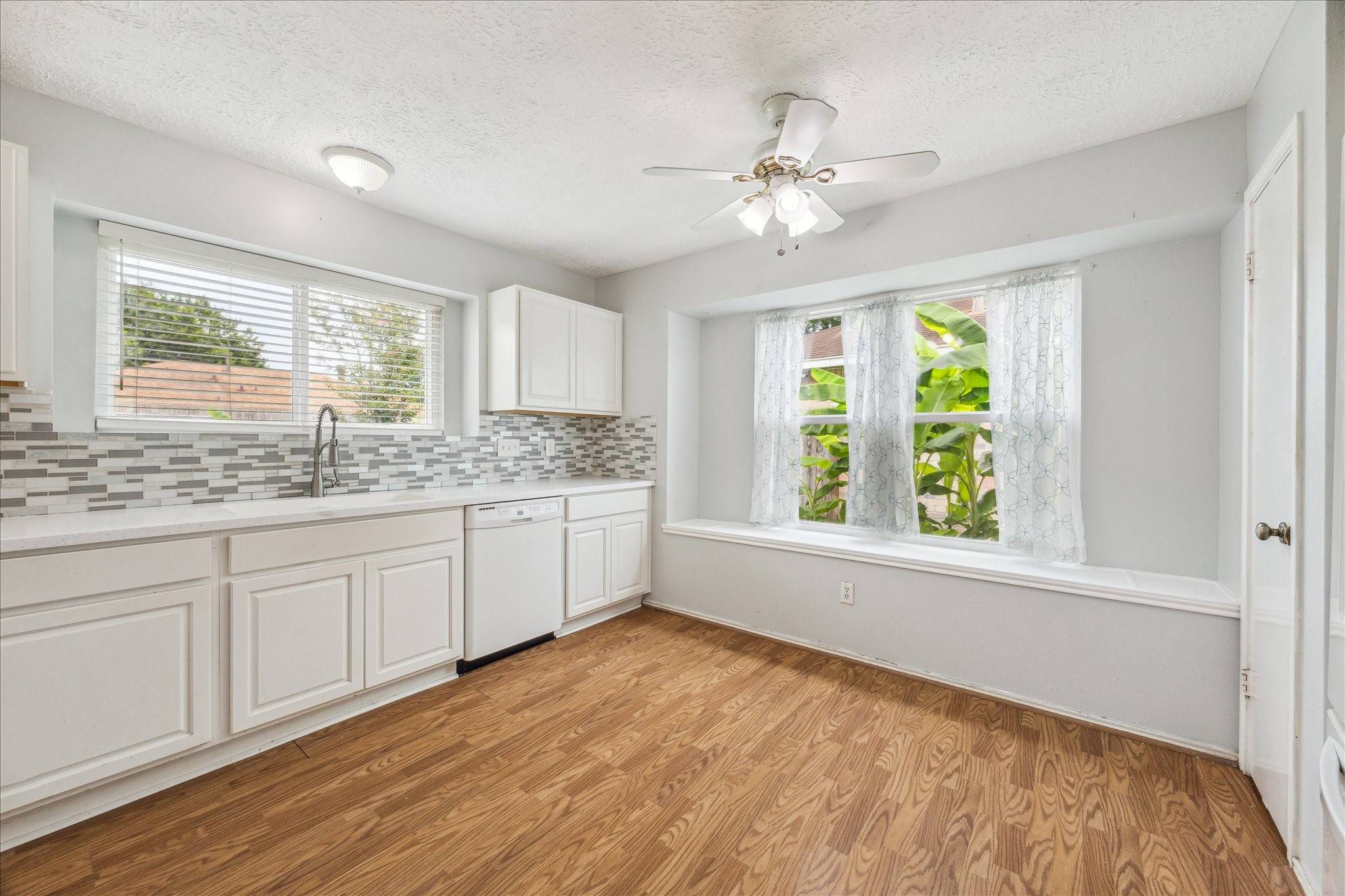 La Porte, TX 77571,750 Sugar Hill DR
