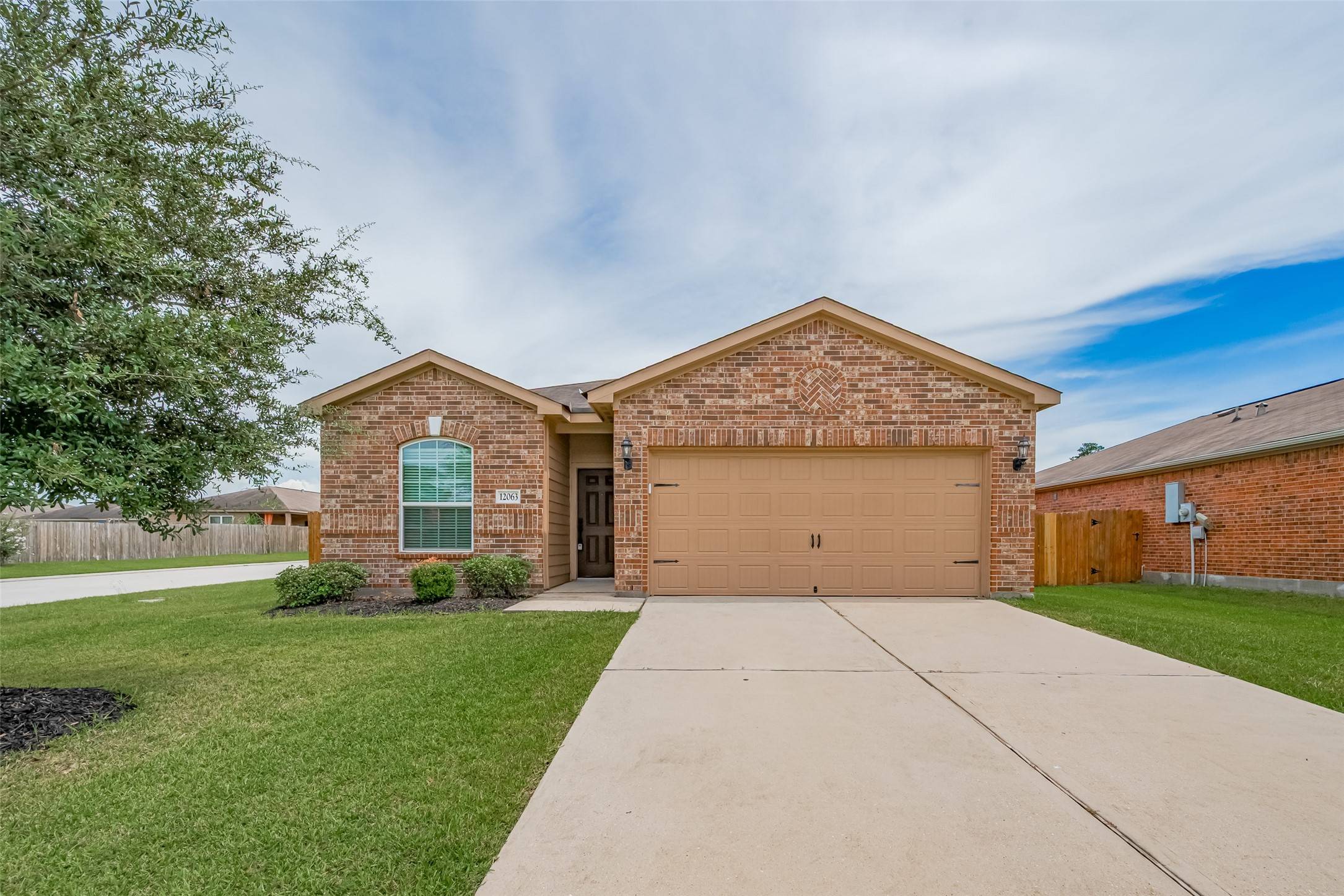 Pinehurst, TX 77362,12063 Quartersawn LN