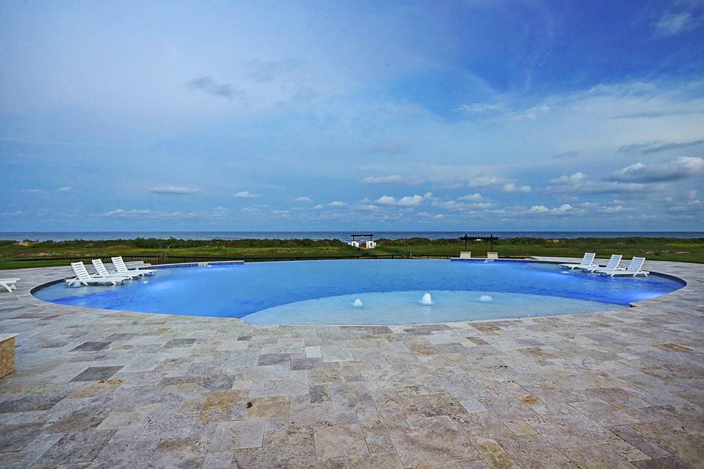 Gilchrist, TX 77617,332 Seagrass