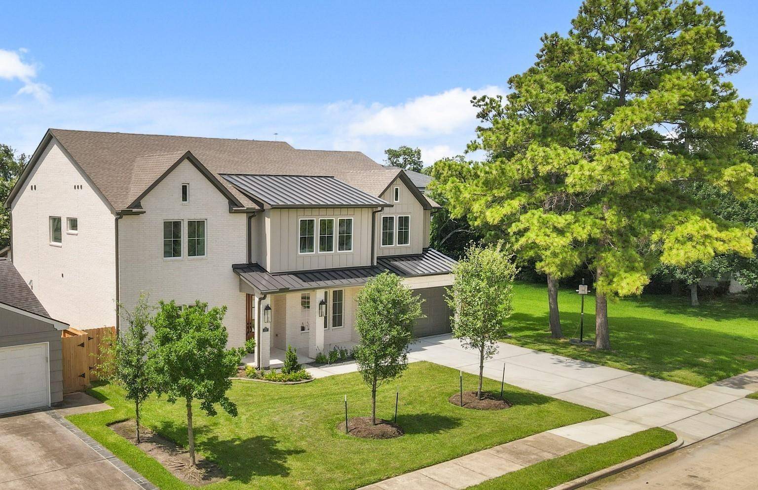 Houston, TX 77056,5317 Schumacher LN