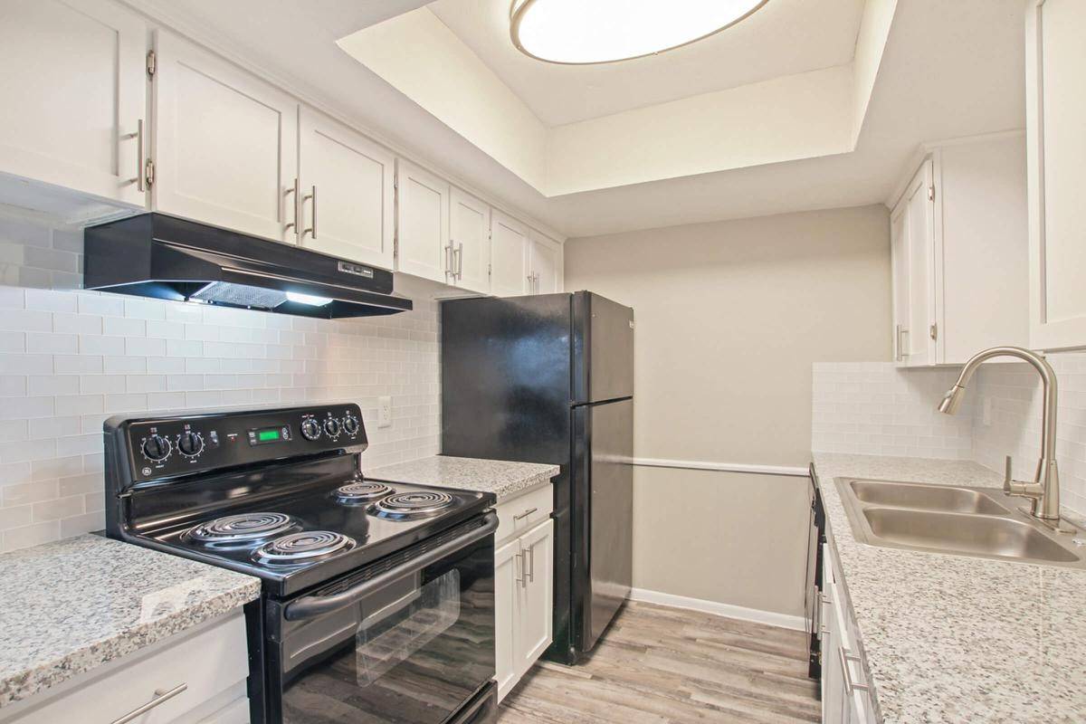 Richardson, TX 75080,1212 Hampshire Ln #206-2