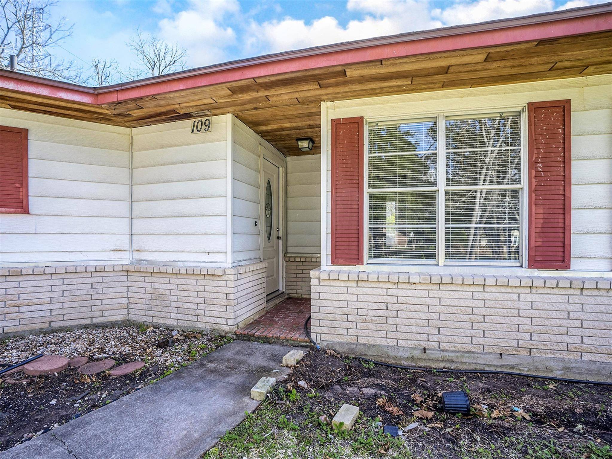 Lake Jackson, TX 77566,109 Lazy LN