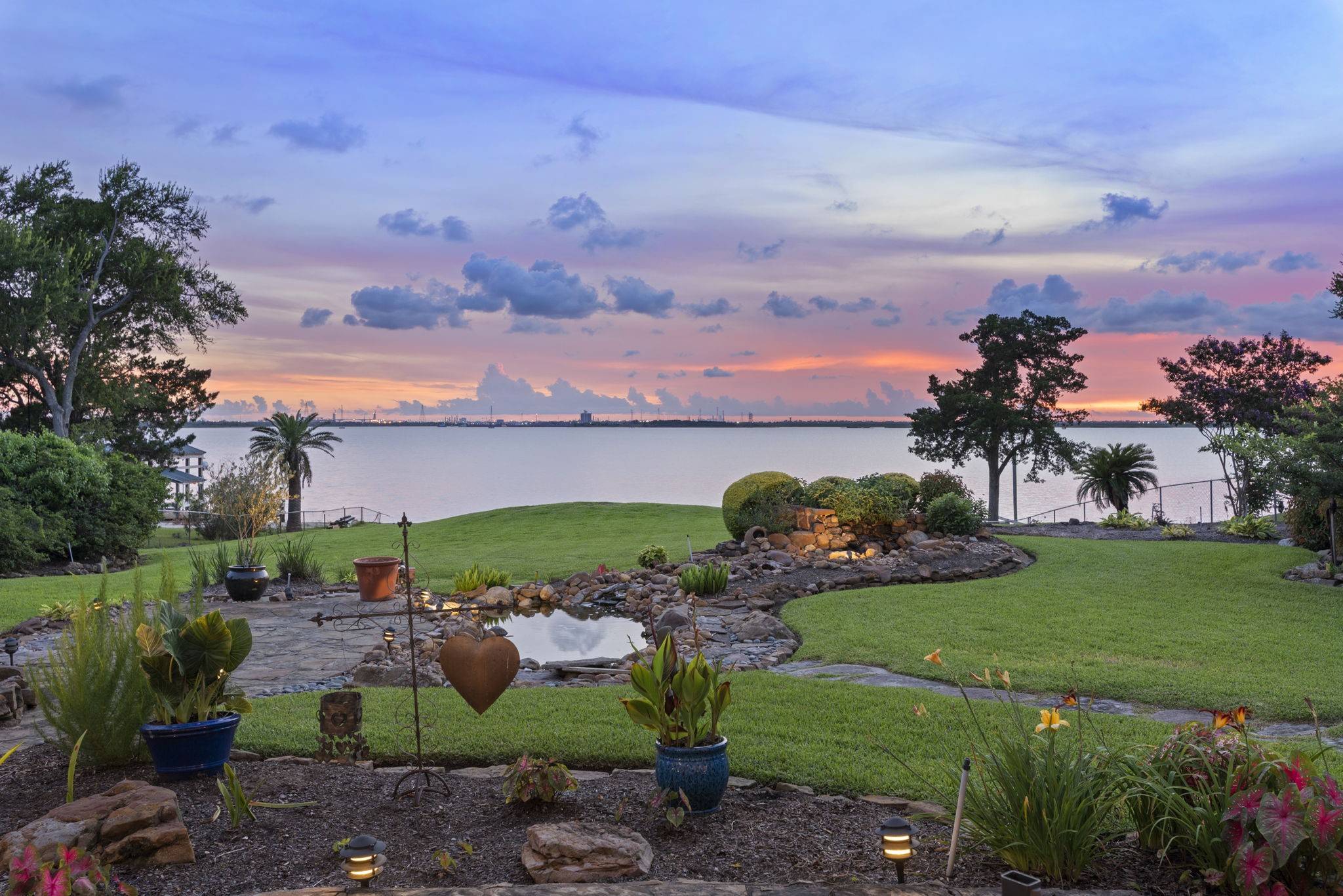 Baytown, TX 77520,422 S Burnett DR