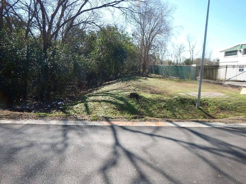 Houston, TX 77033,4846  (Lot 16) Sunbeam ST