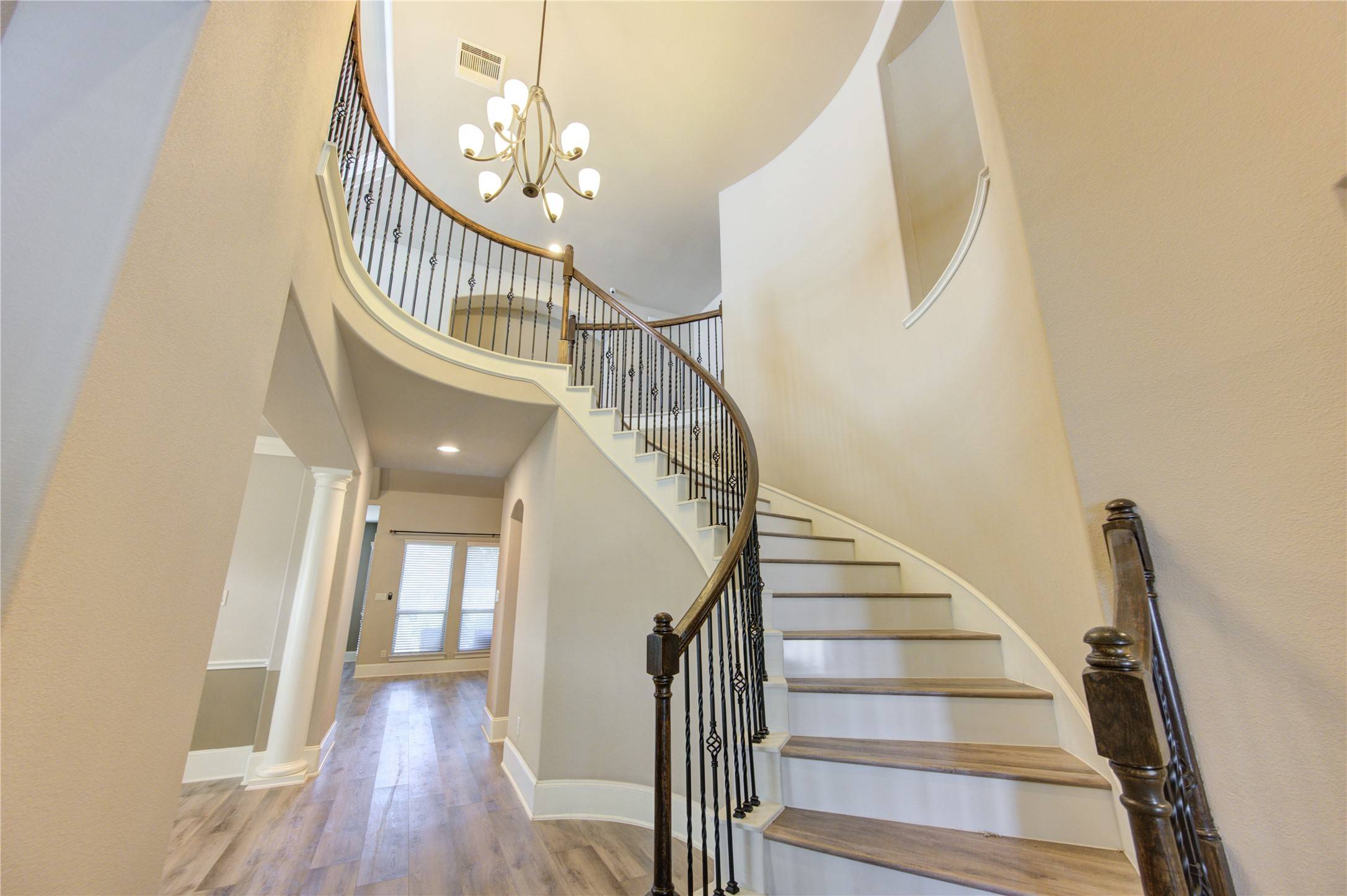 Stafford, TX 77477,611 Whitney Oaks LN