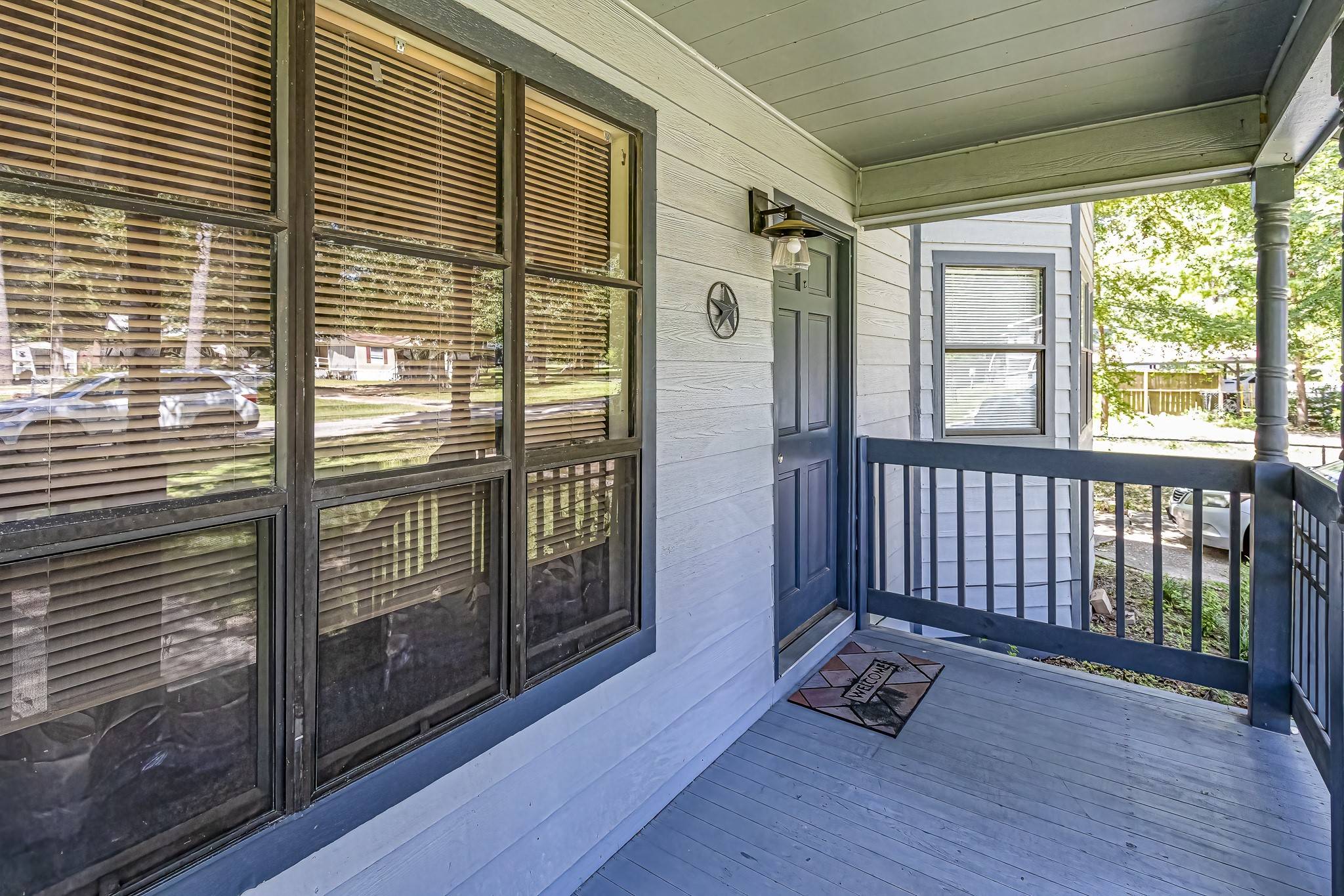 Onalaska, TX 77360,220 Commanche DR