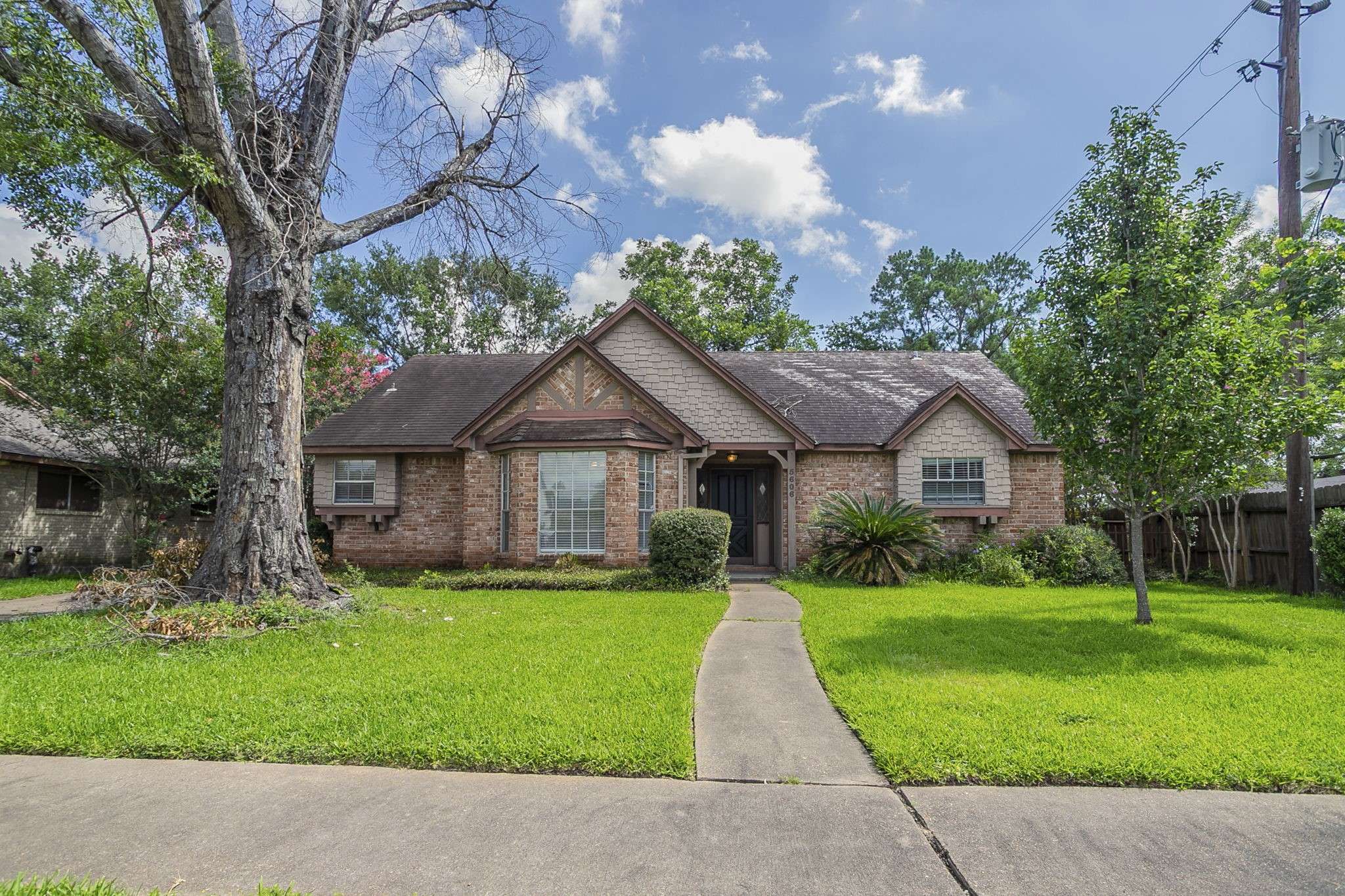 Houston, TX 77088,5606 Water Leaf LN