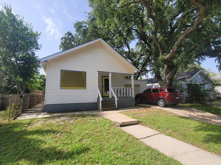 Galveston, TX 77551,5113 Avenue R 1/2 #Front