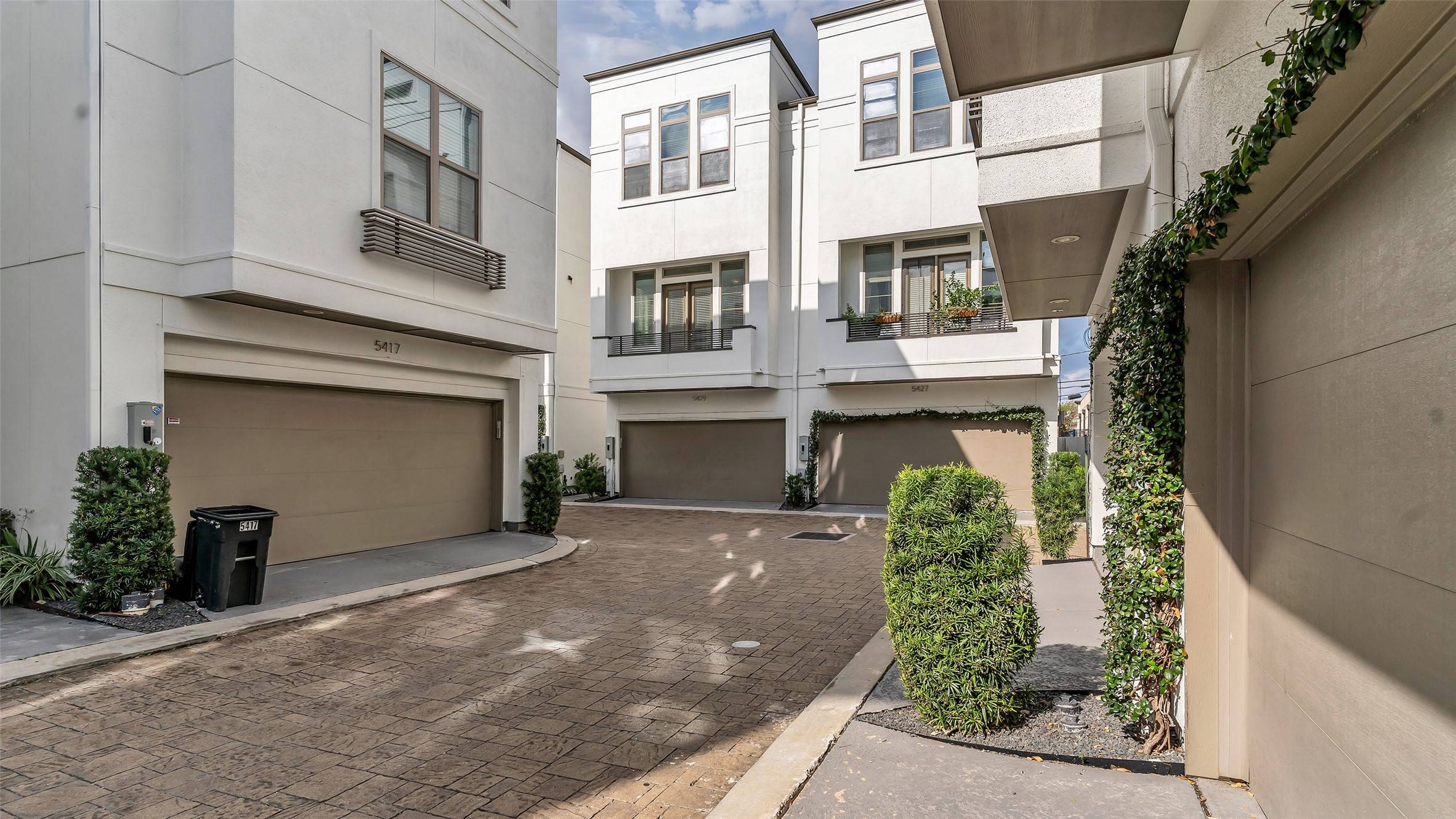 Houston, TX 77007,5429 Larkin ST