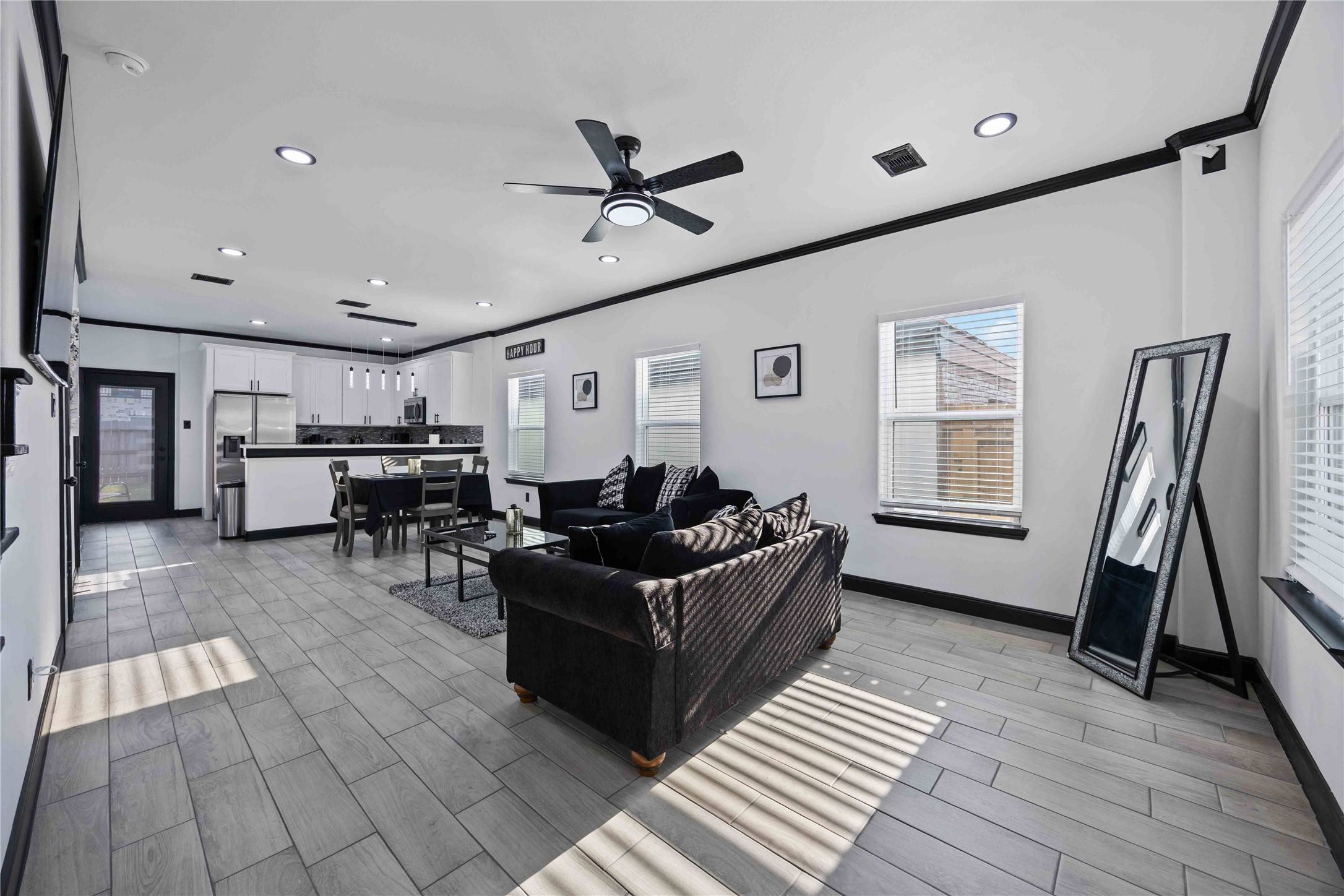 Houston, TX 77033,4739 Reed RD