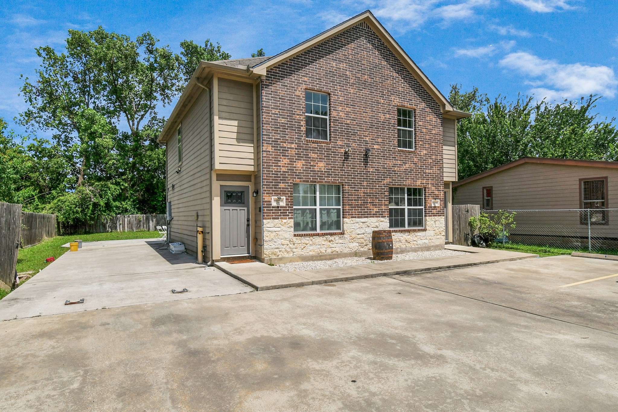Houston, TX 77093,10022 Raymondville RD #A