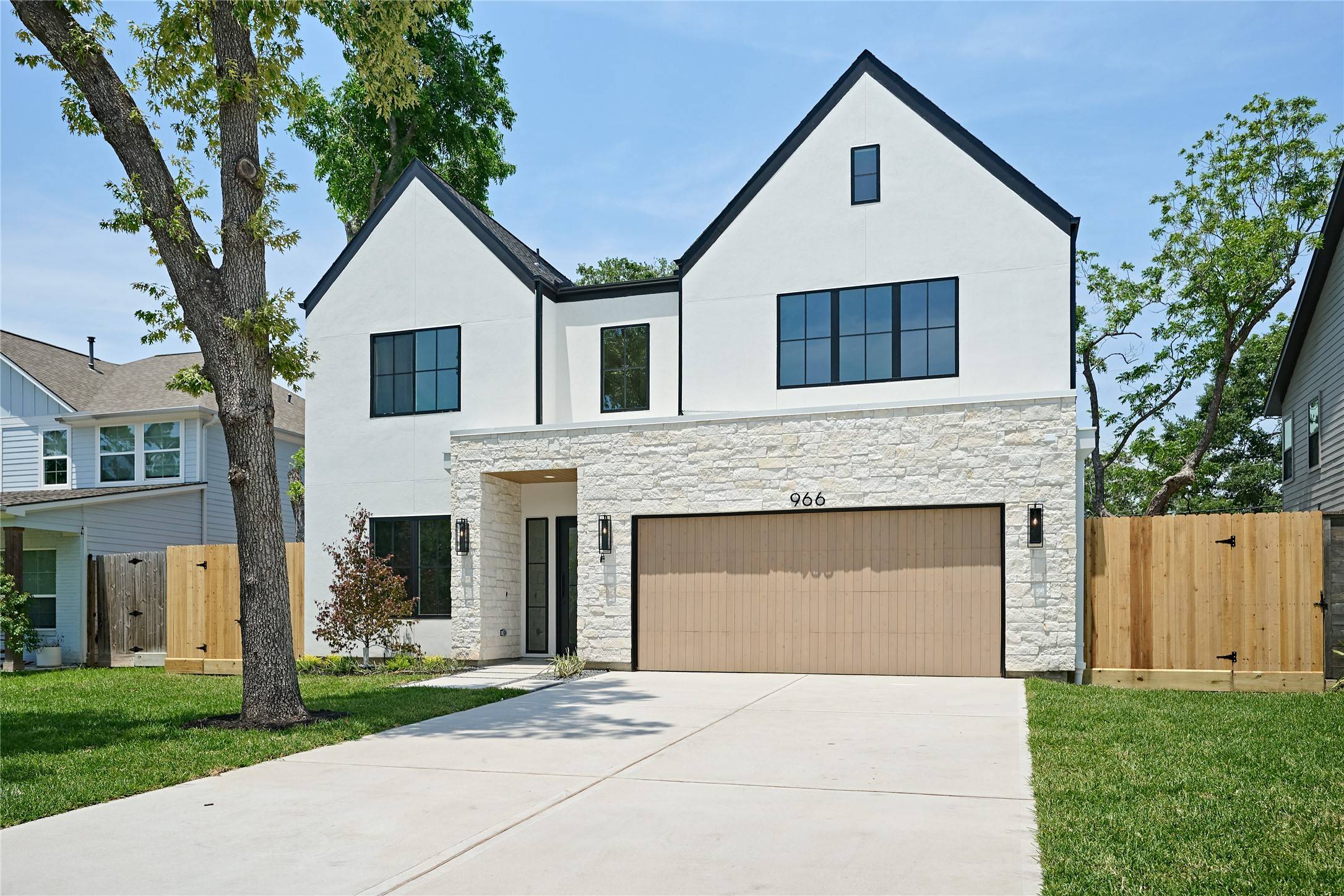 Houston, TX 77018,966 Lamonte LN