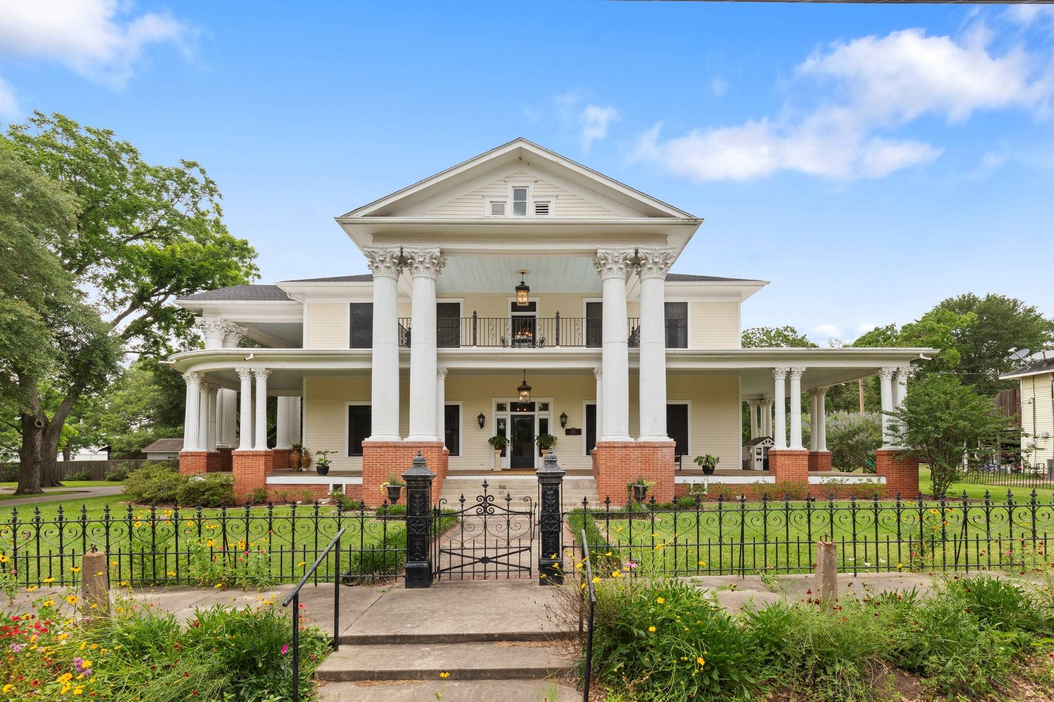 Eagle Lake, TX 77434,401 N Walnut AVE