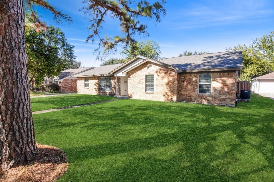 Houston, TX 77096,5618 Willowbend BLVD