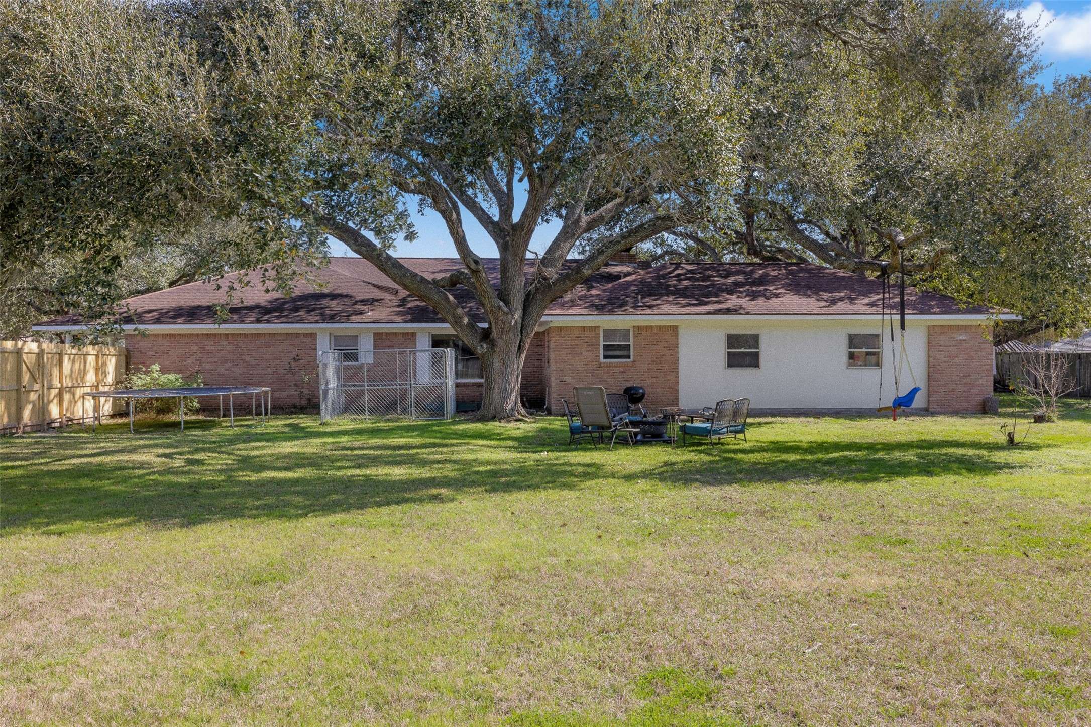 Eagle Lake, TX 77434,617 Melody LN
