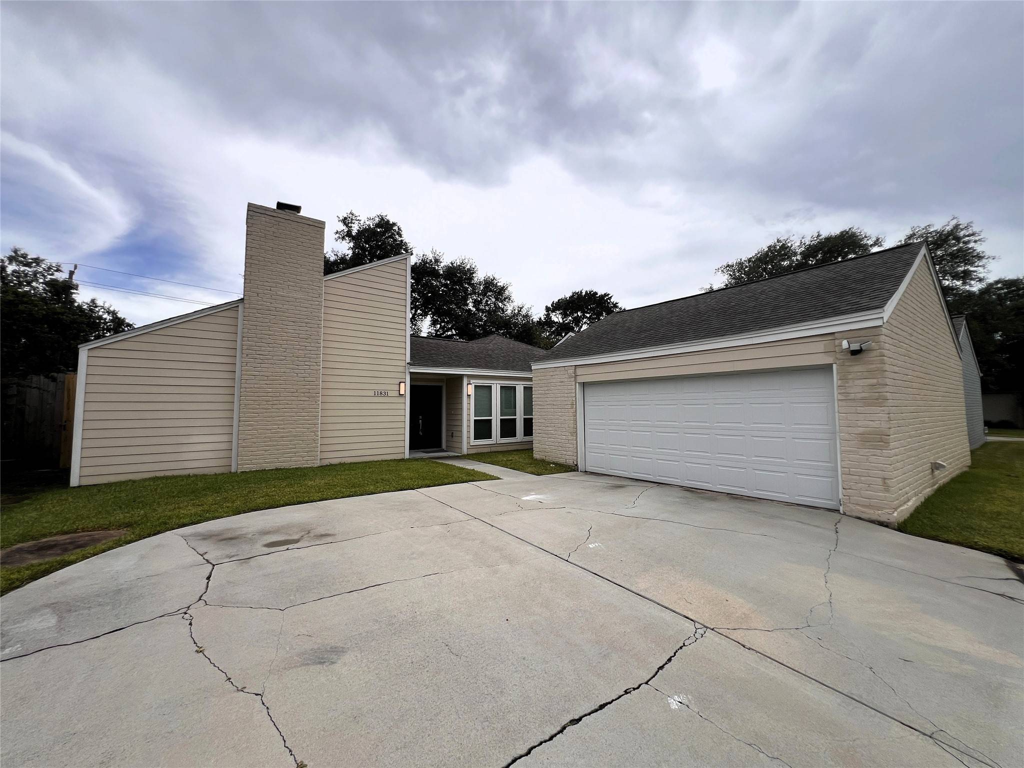 Houston, TX 77077,11831 Briar Forest DR