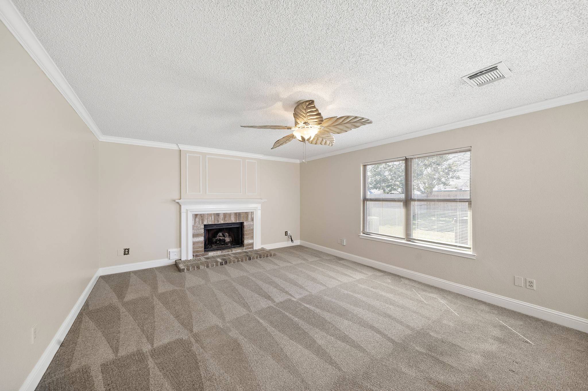 League City, TX 77573,115 Coral Bay DR