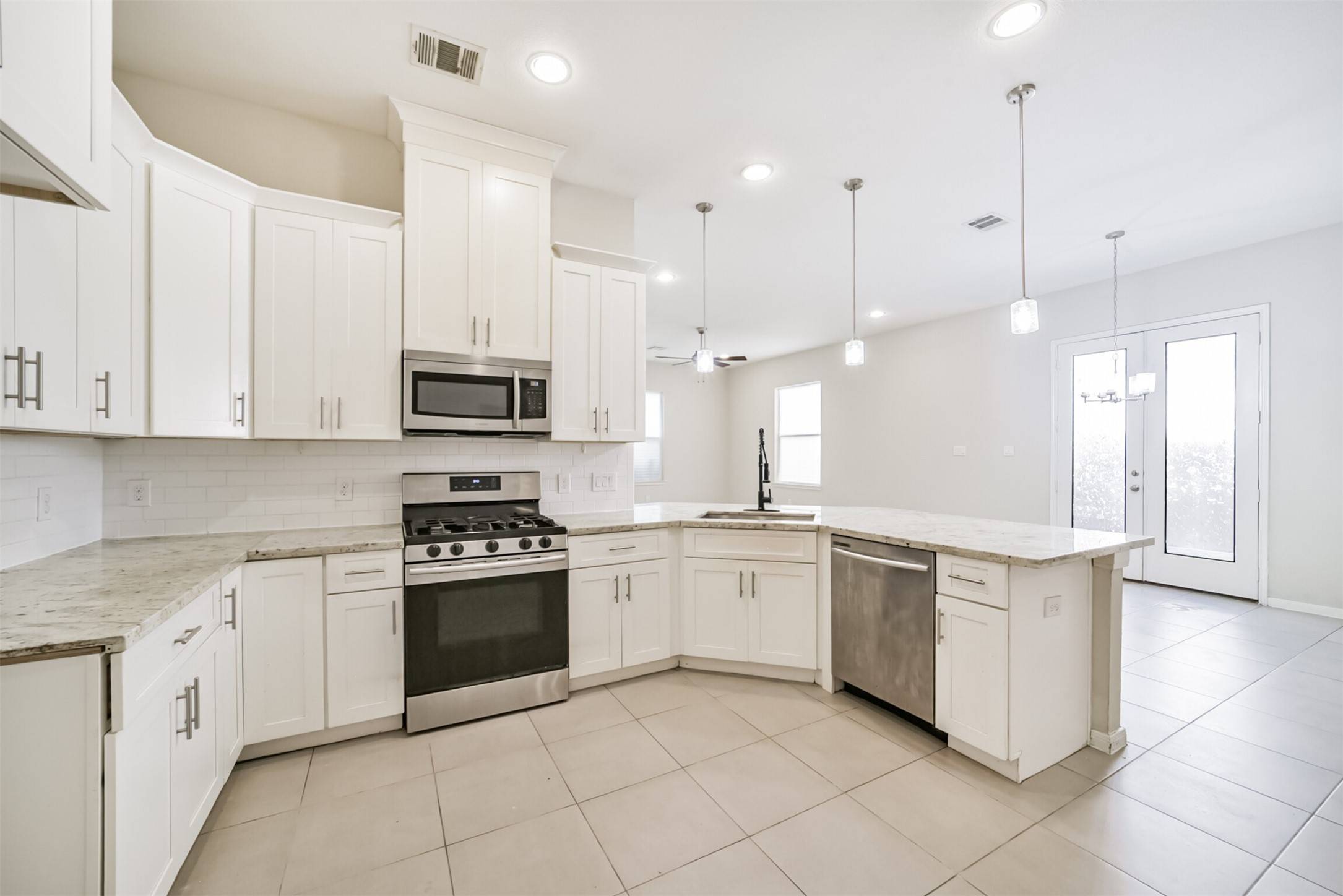 Houston, TX 77070,10334 Solitaire CIR