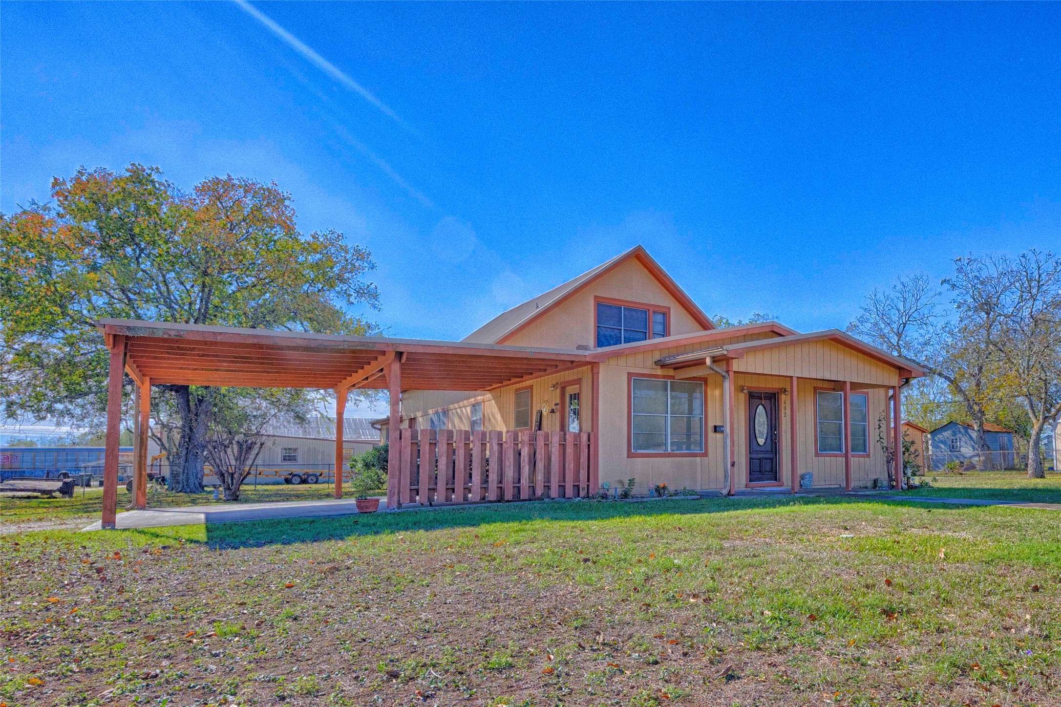 Weimar, TX 78962,602 E Post Office ST