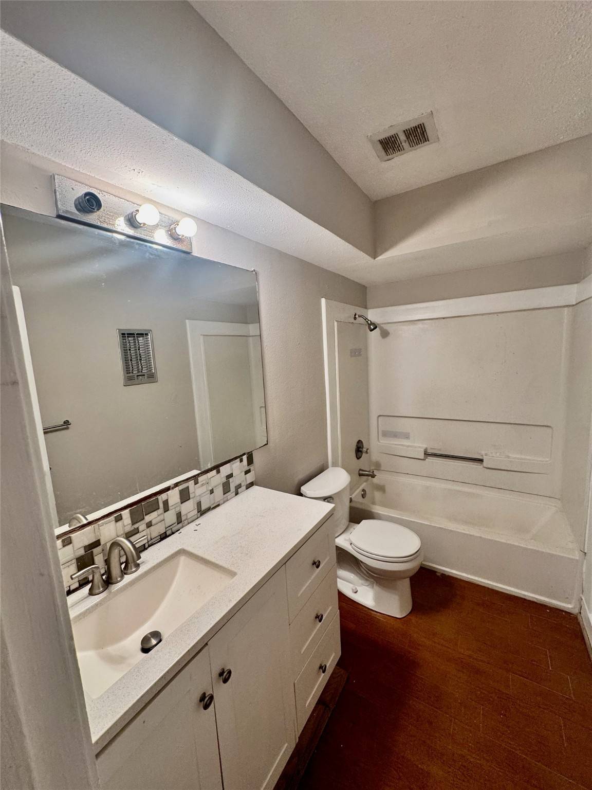 Houston, TX 77081,7714 Renwick DR #M67