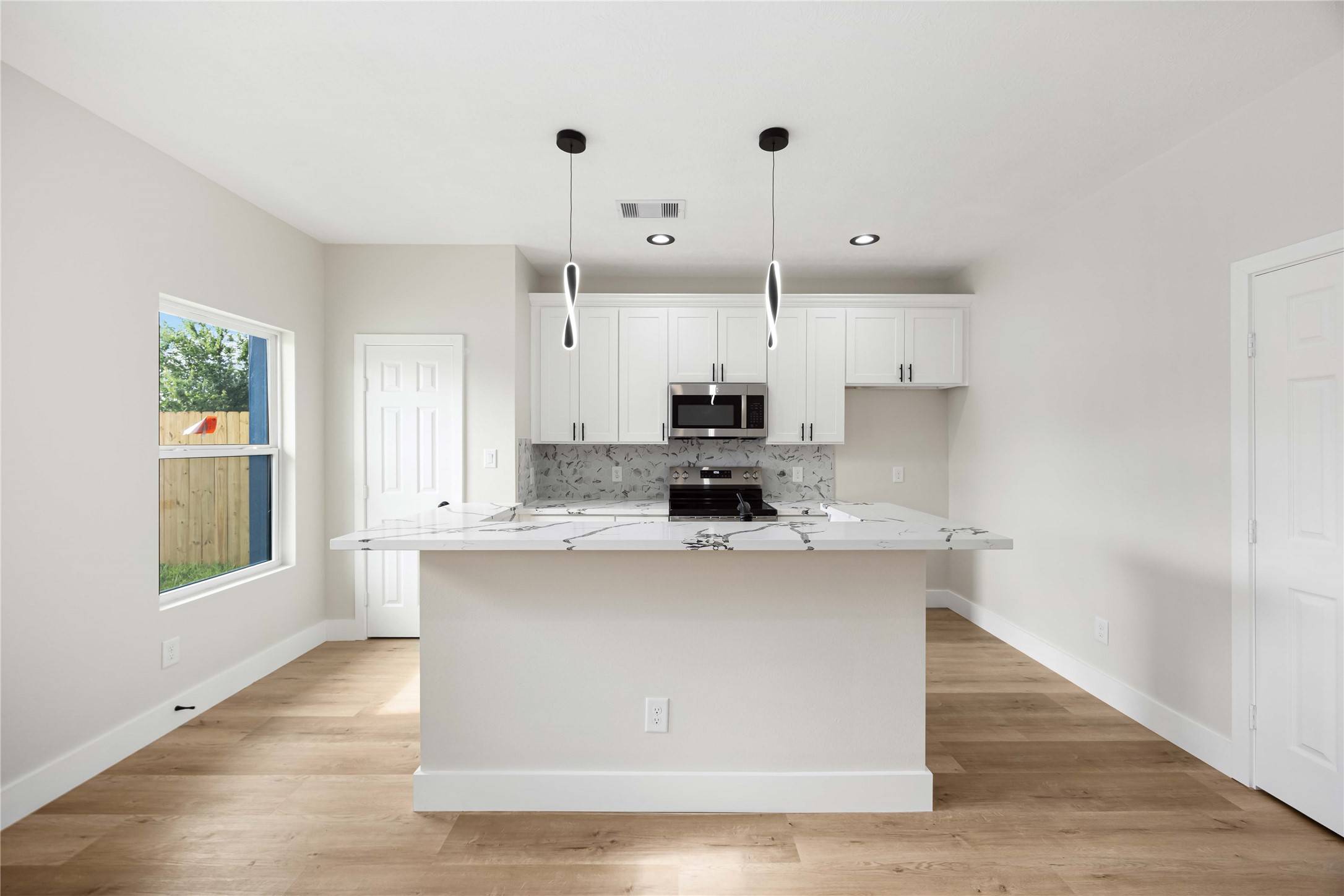 Houston, TX 77028,5211 Amy ST