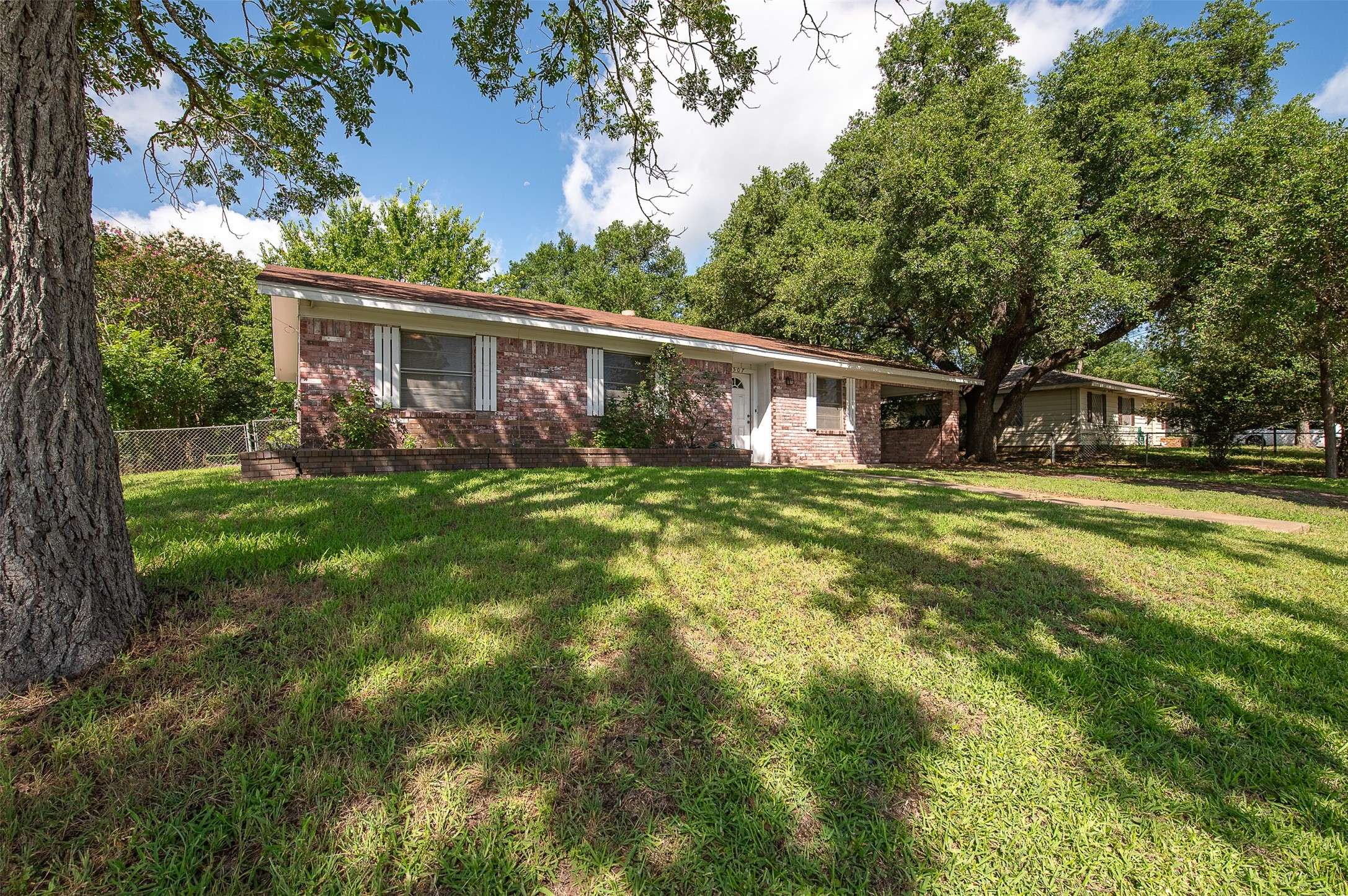 Caldwell, TX 77836,507 N Echols ST
