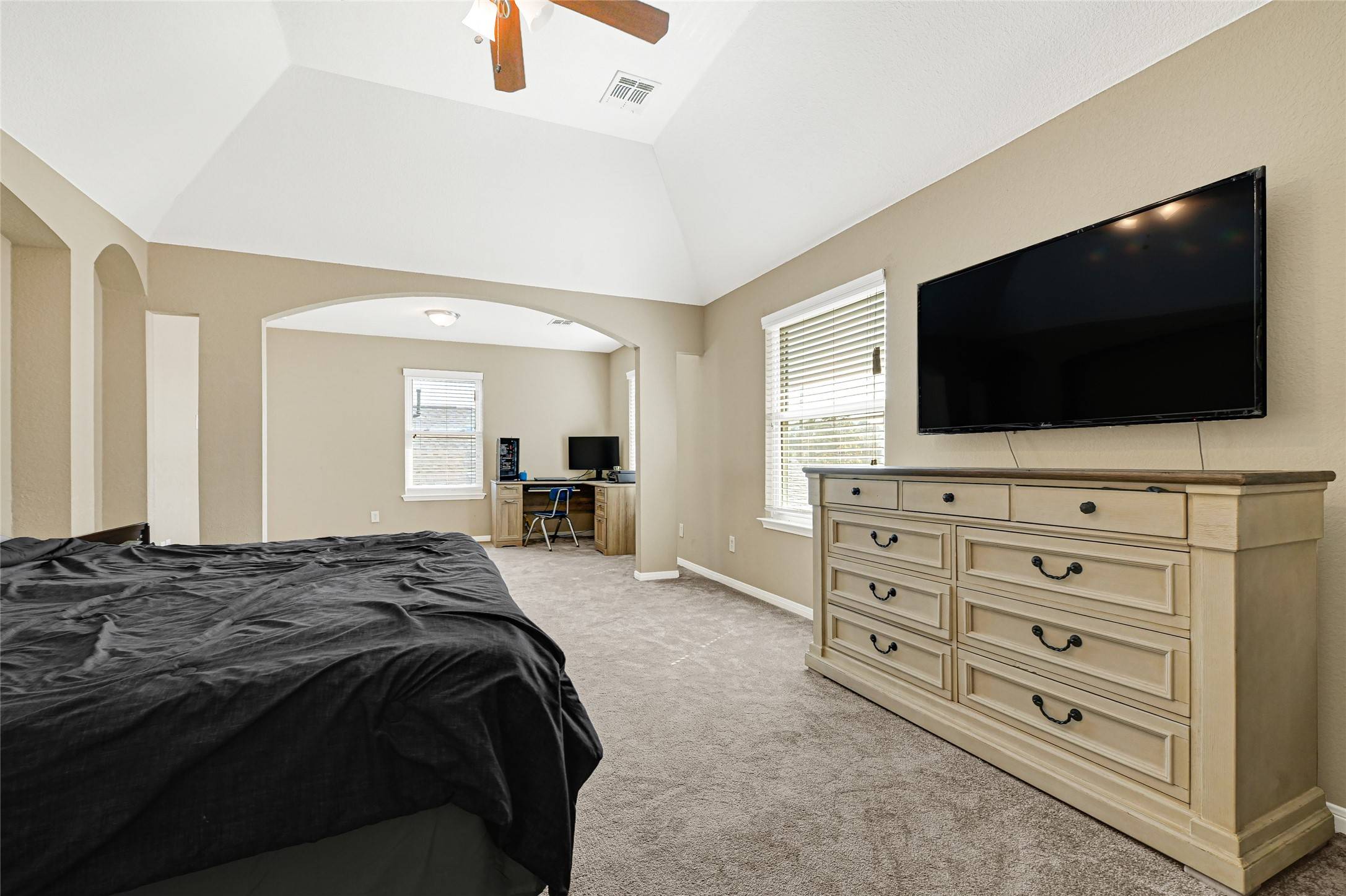 Houston, TX 77075,10107 Don Gil ST