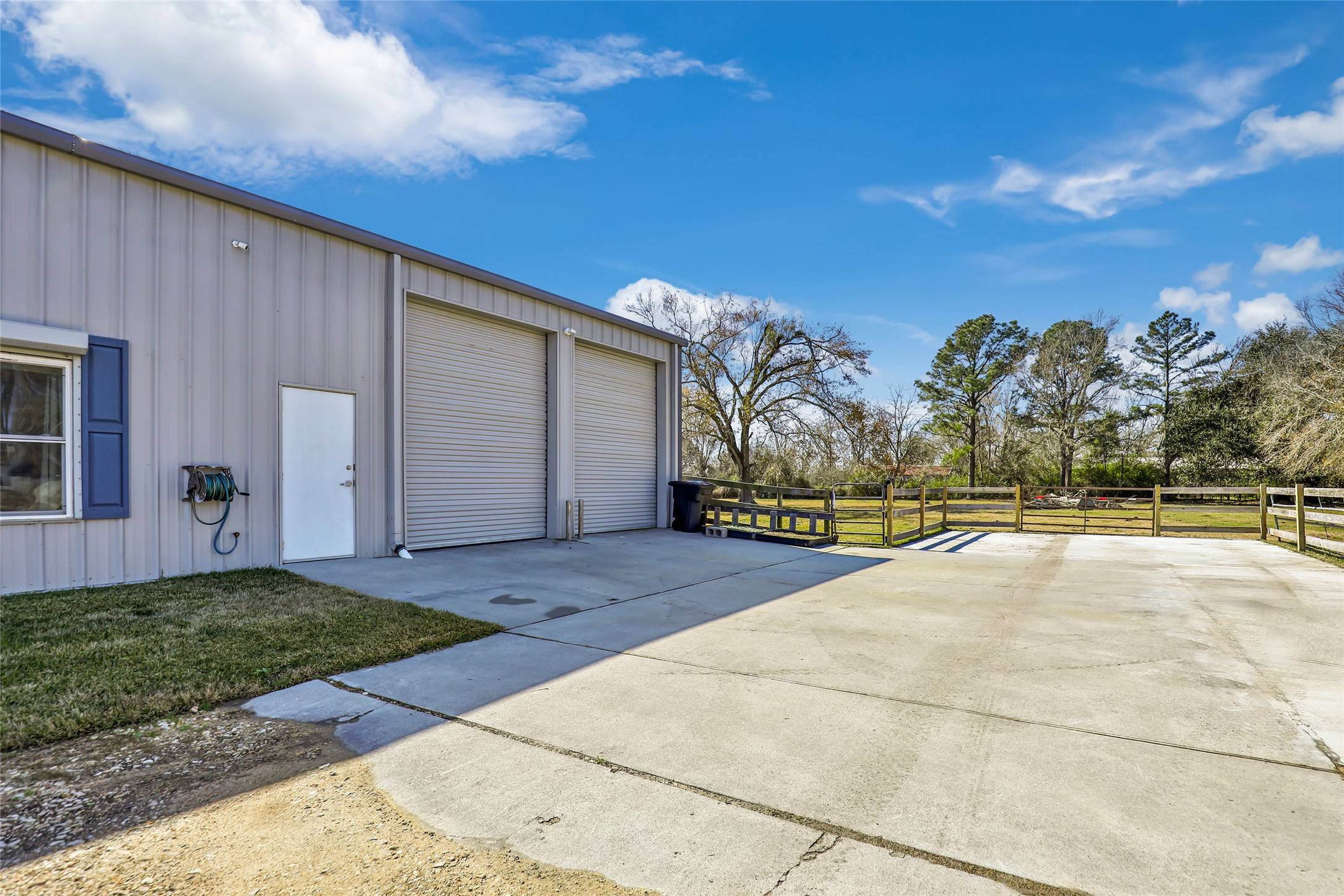 Beach City, TX 77523,6180 Tri City Beach RD