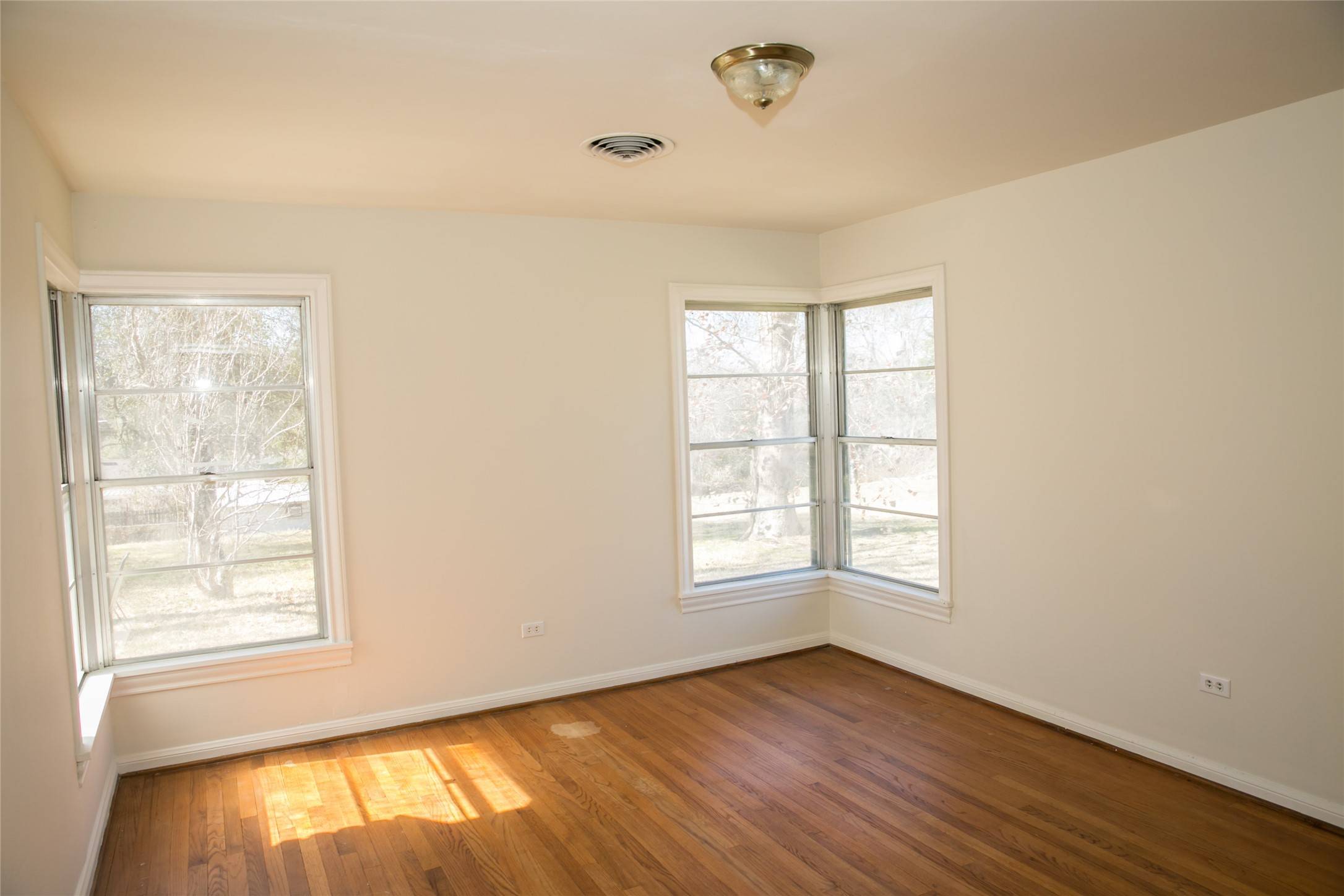 Brenham, TX 77833,1900 Tison ST