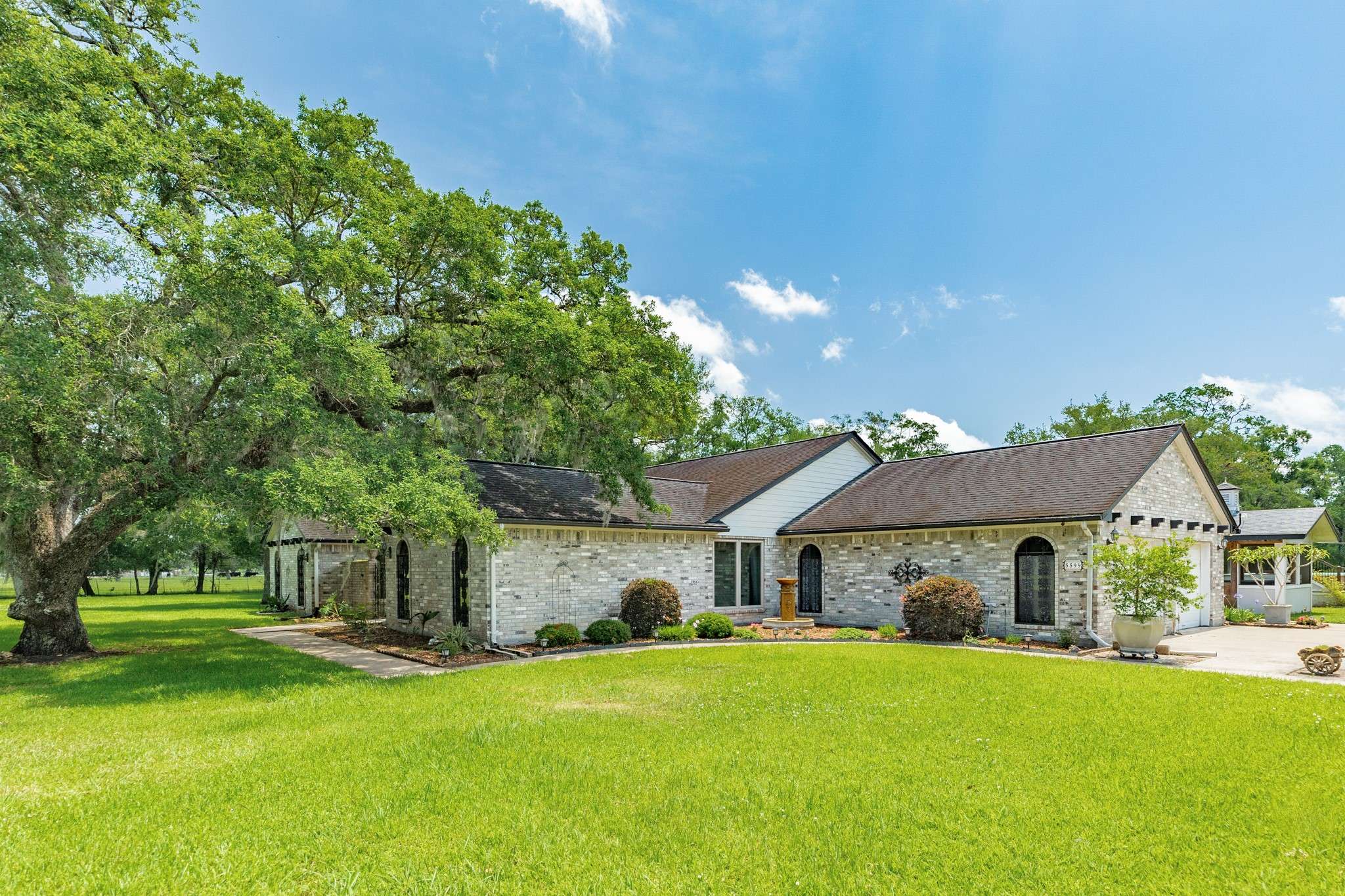 Sweeny, TX 77480,5599 County Road 362