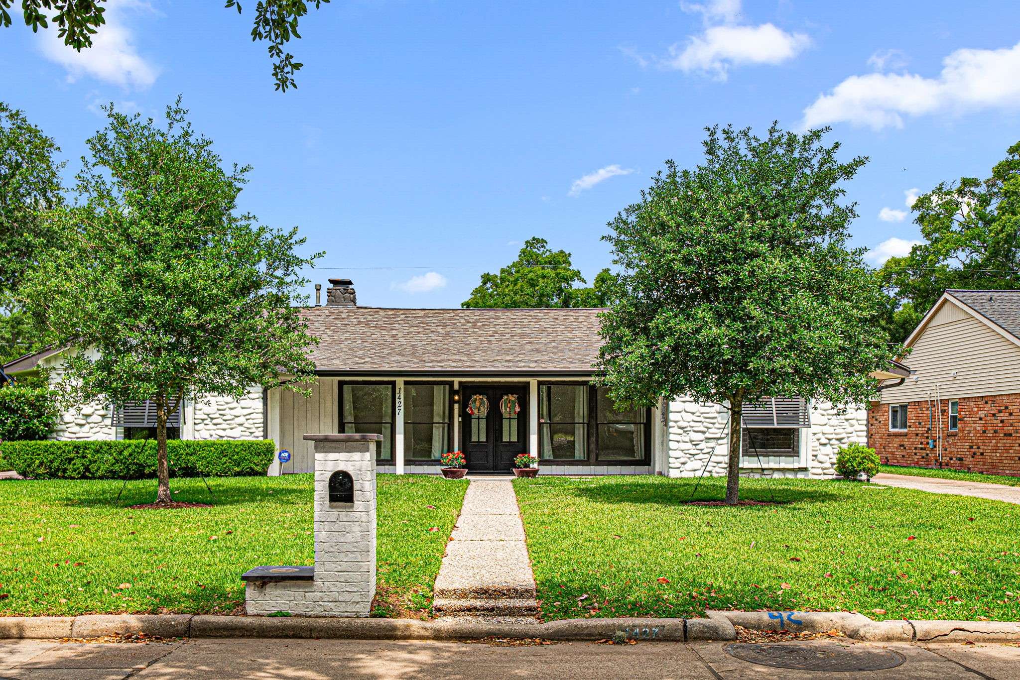 Houston, TX 77043,1427 Oak Stream DR