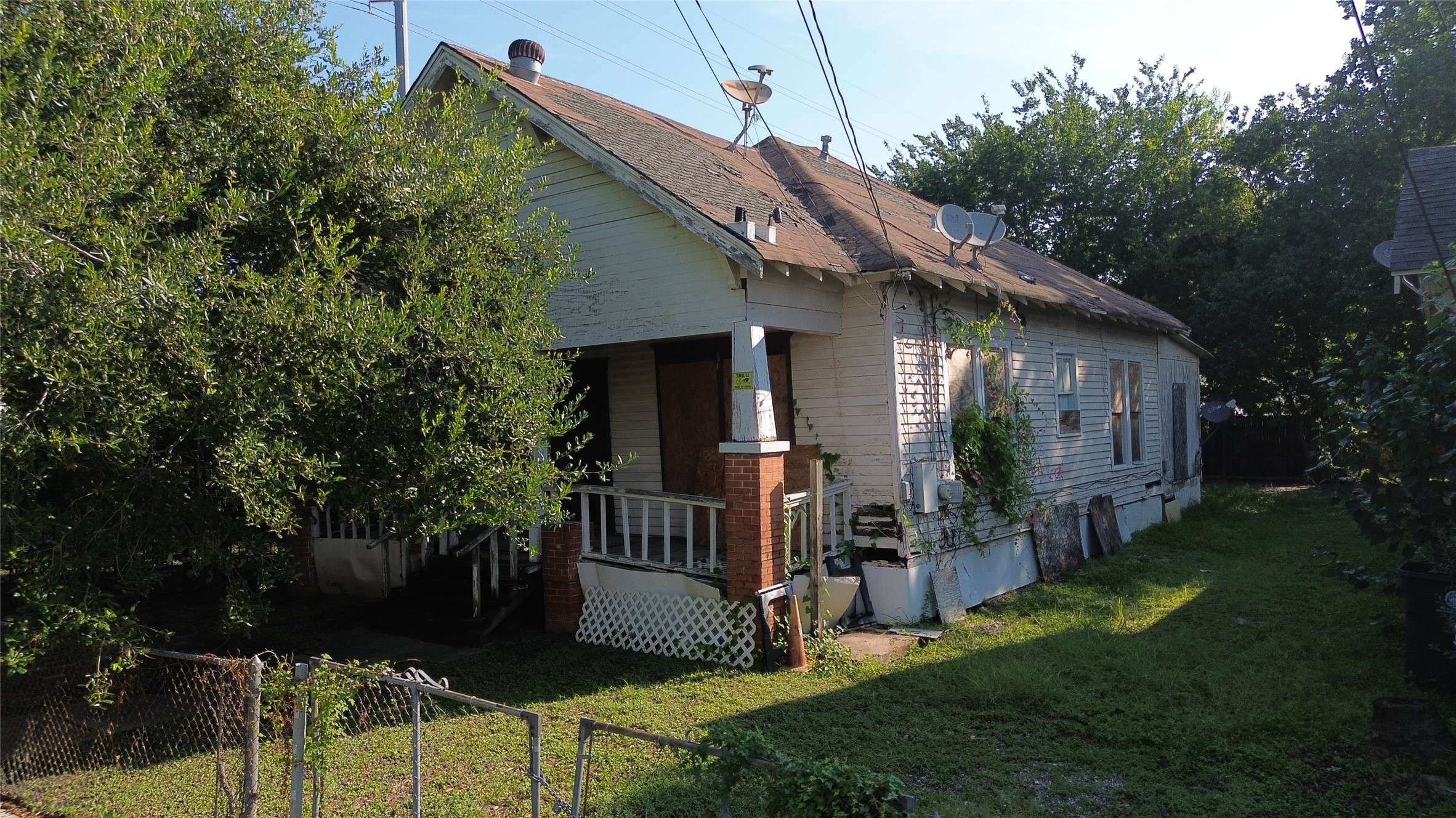 Houston, TX 77009,1916 Everett ST