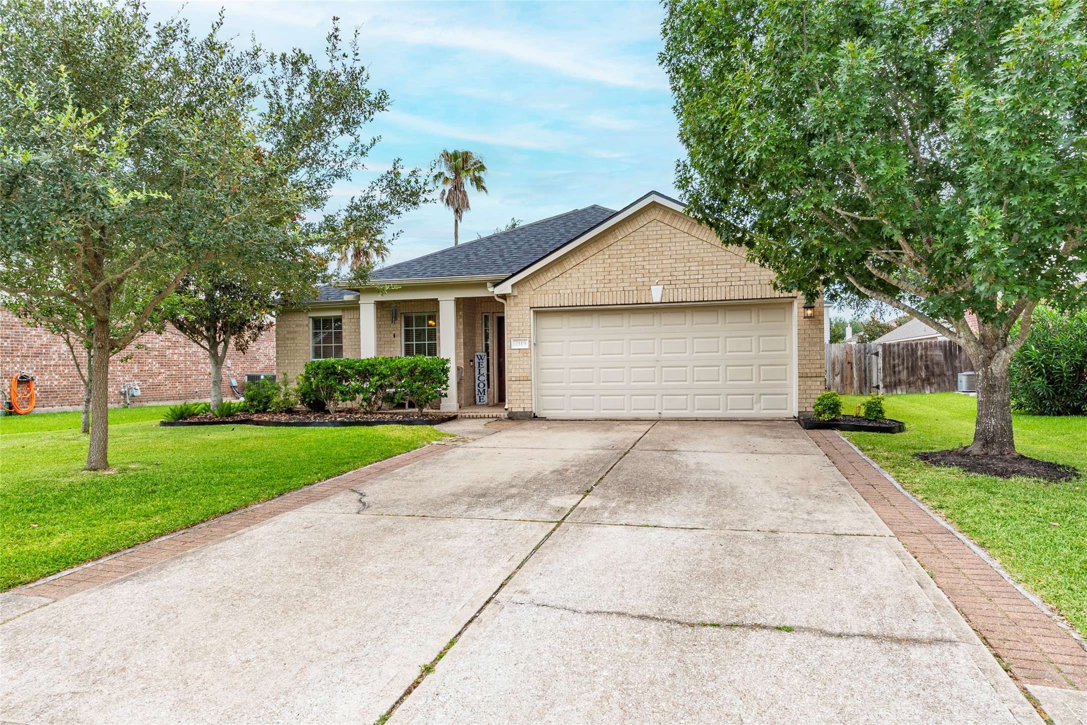 League City, TX 77573,2113 Goldfinch LN