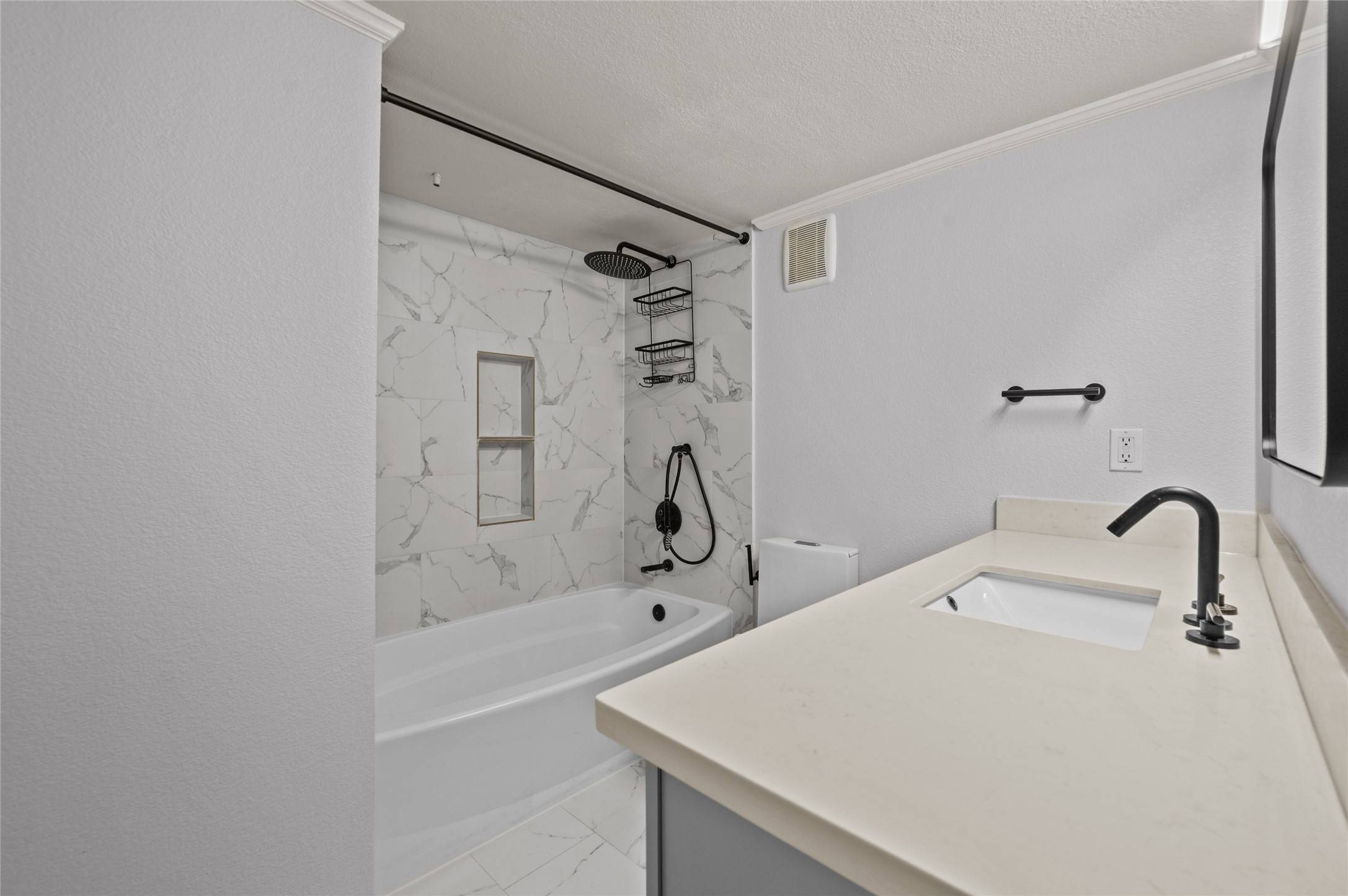 Houston, TX 77019,1601 S Shepherd Drive #171