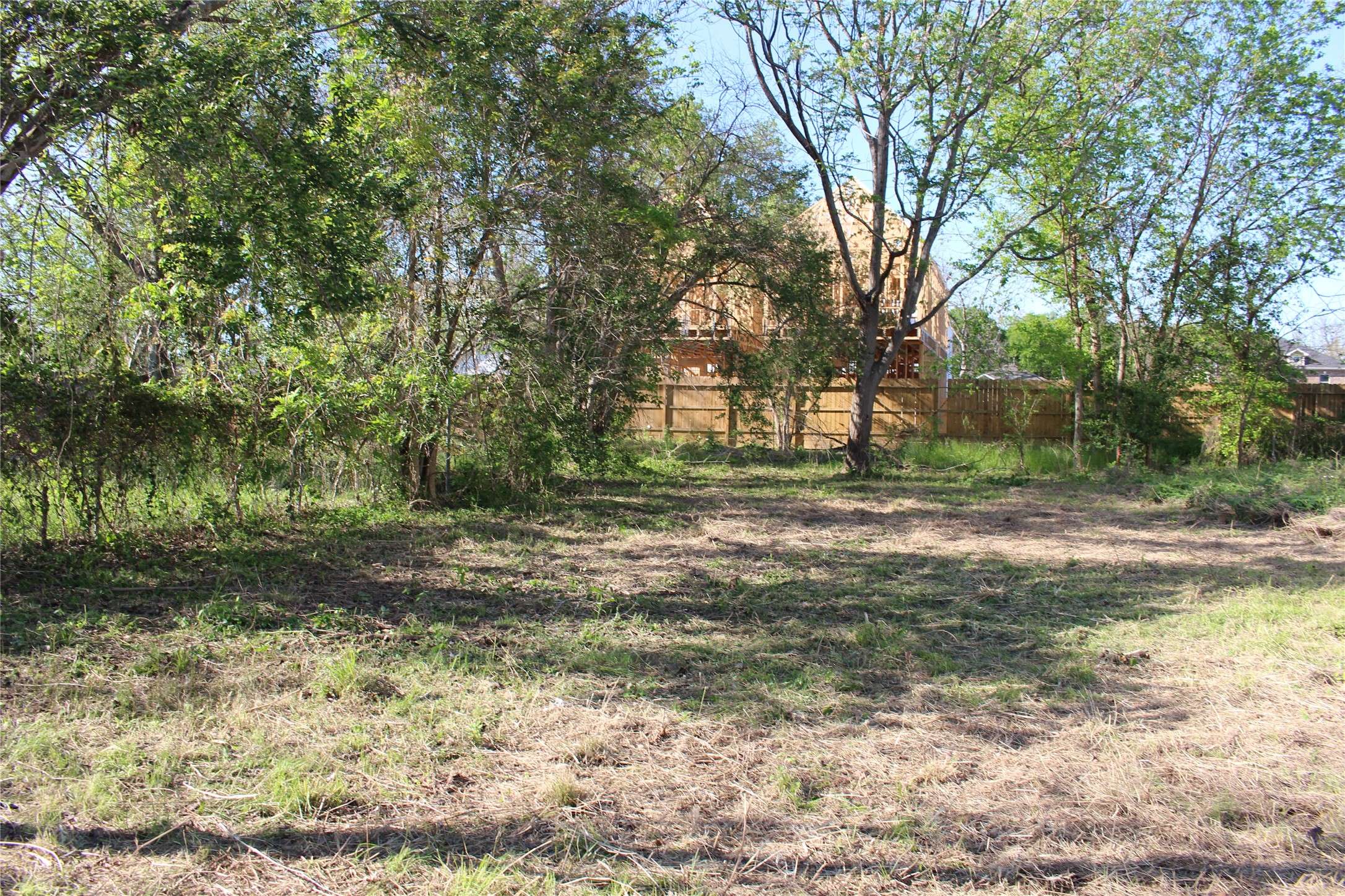 Houston, TX 77022,305 E 43rd ST