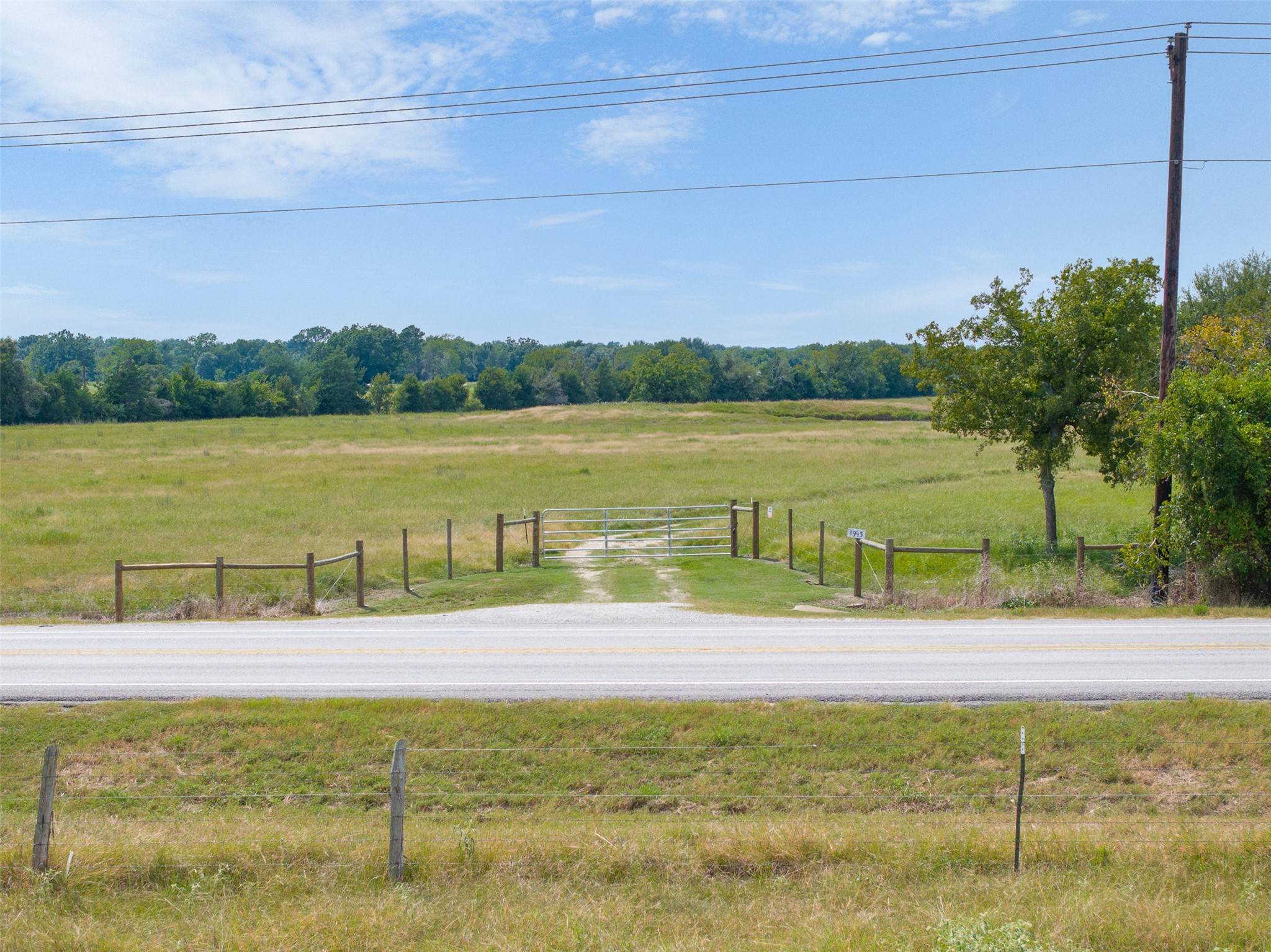 Hearne, TX 77859,8993 E OSR