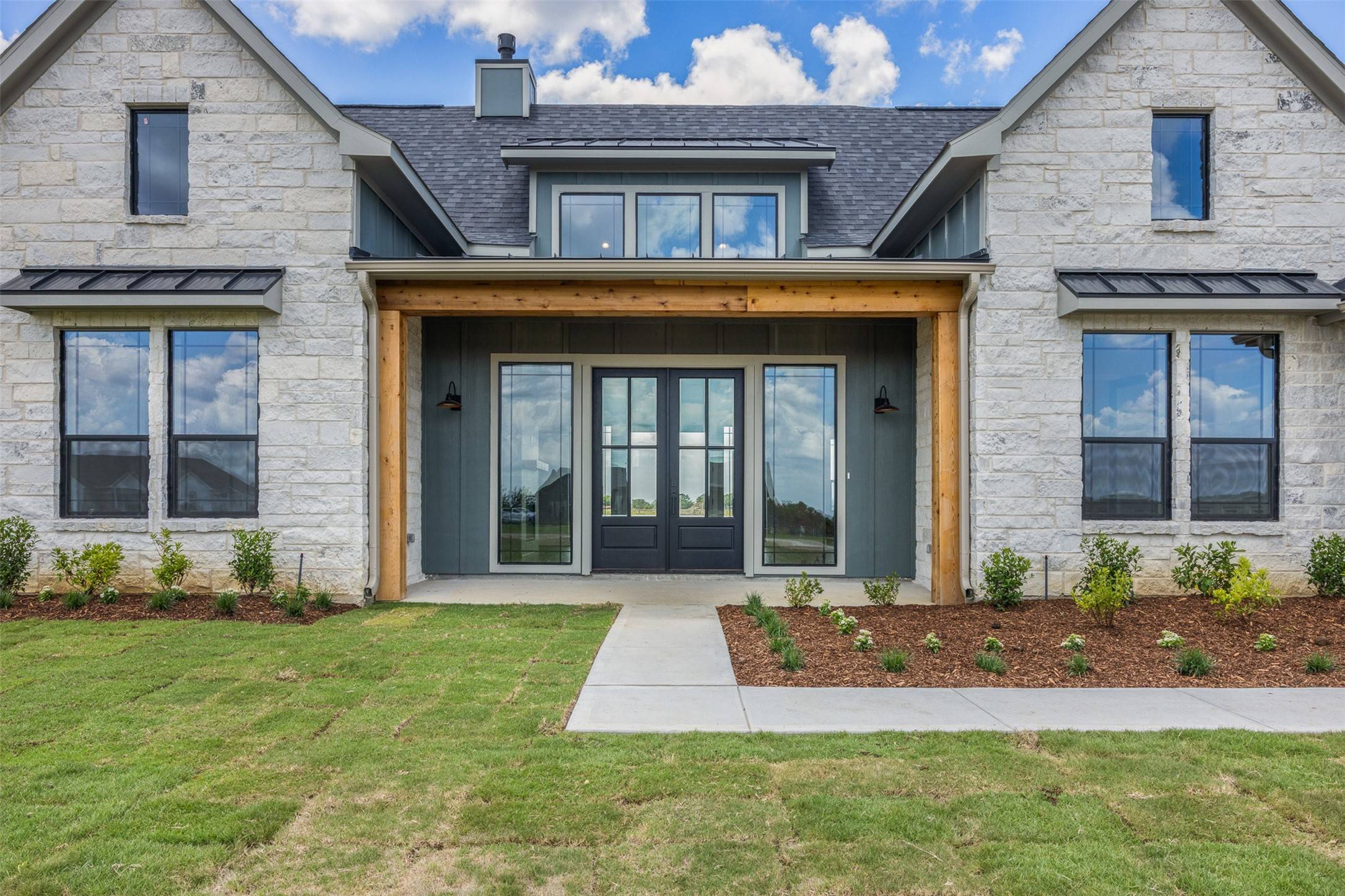 Schulenburg, TX 78956,114 Country View Lane RD