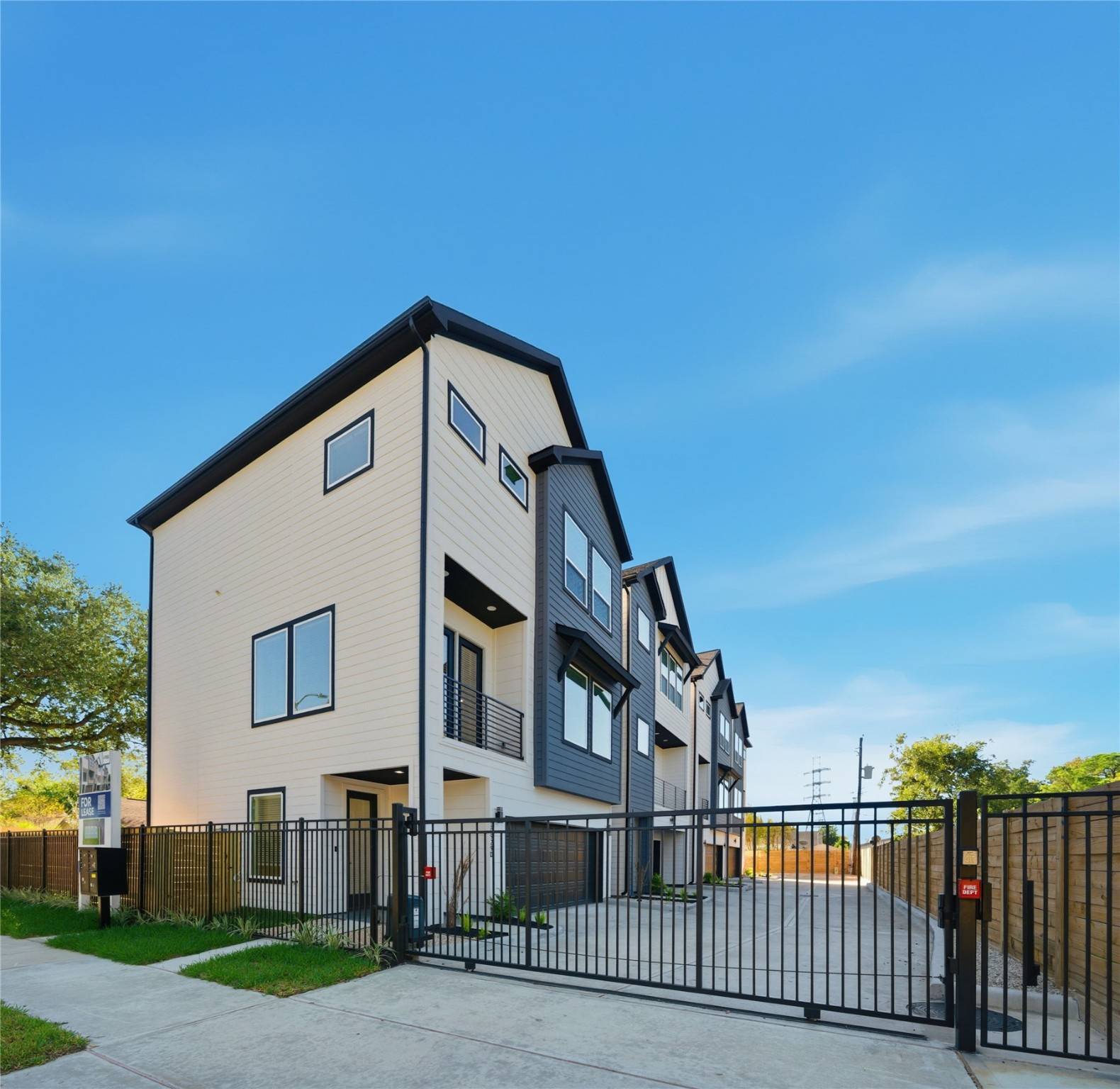 Houston, TX 77043,10929 Ivyridge DR #B