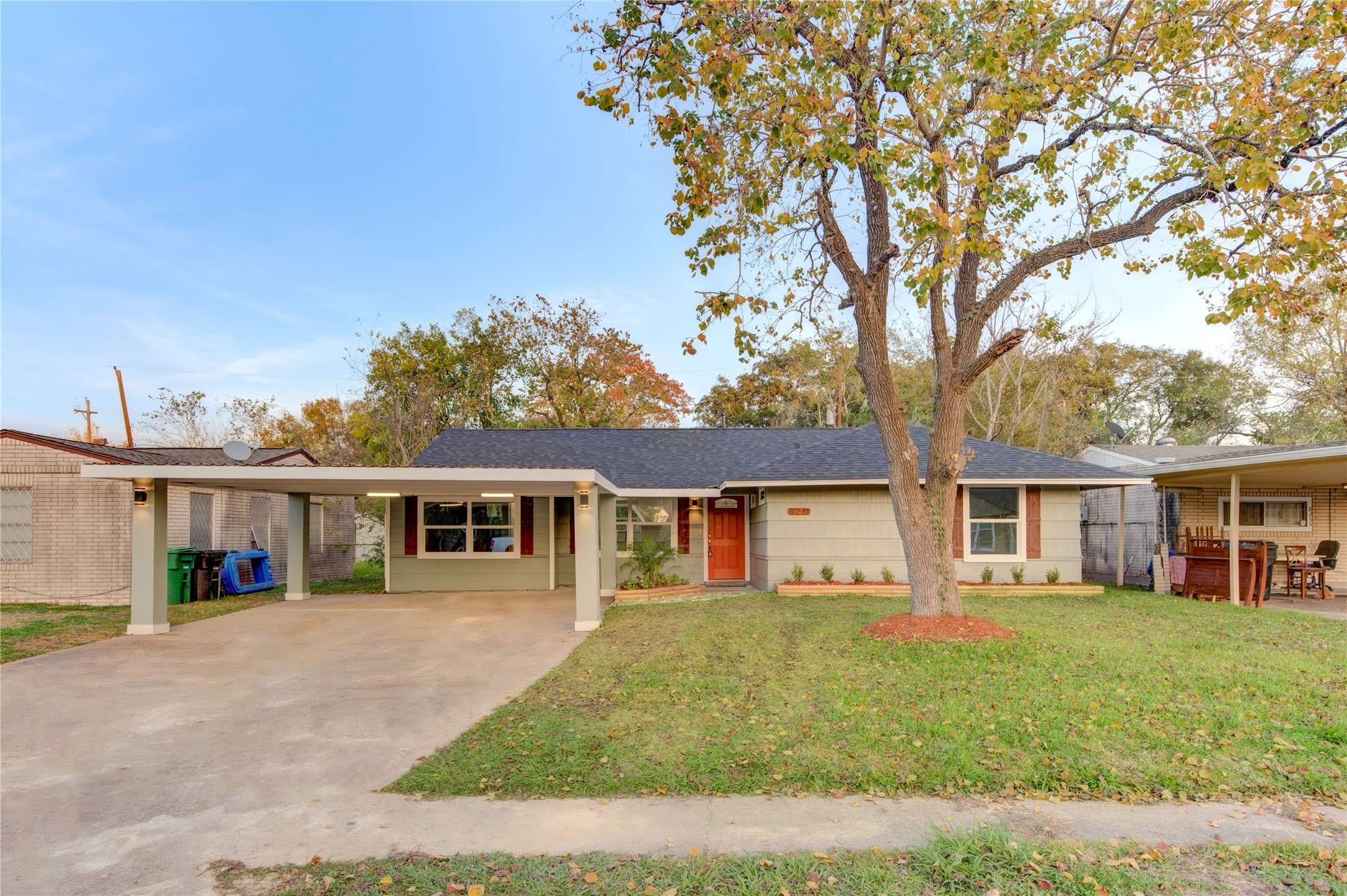 Houston, TX 77033,8231 St Lo RD
