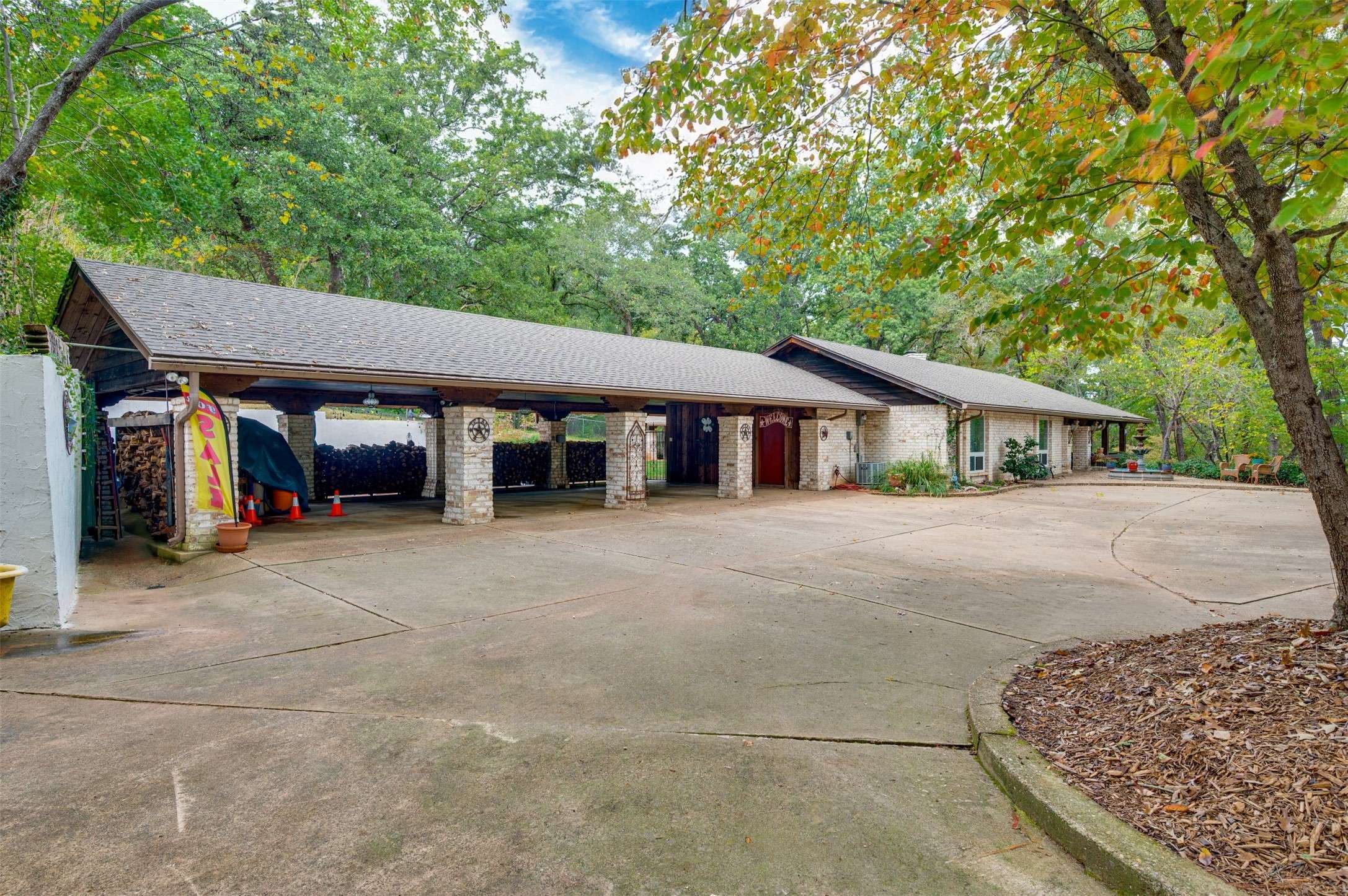 Palestine, TX 75803,2223 N Link ST