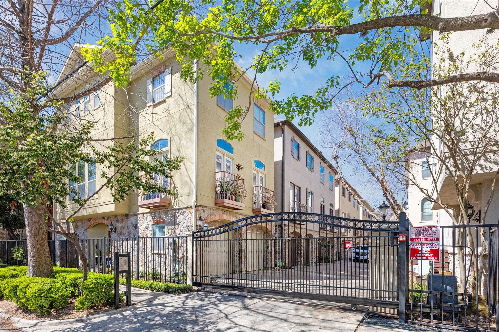 Houston, TX 77006,598 Bomar ST